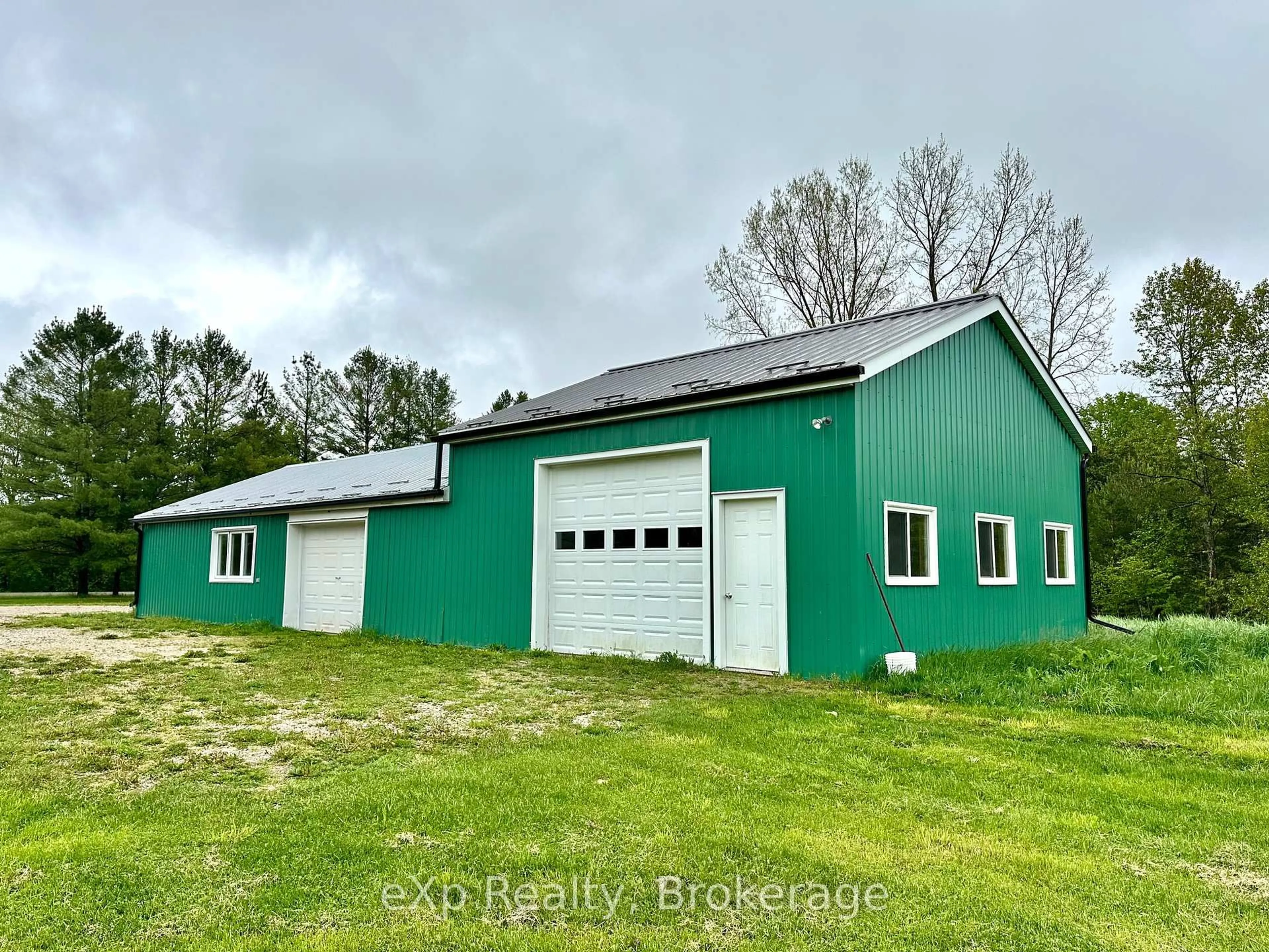 A pic from outside/outdoor area/front of a property/back of a property/a pic from drone, building for 174364 Mulock Rd, West Grey Ontario N0G 1S0