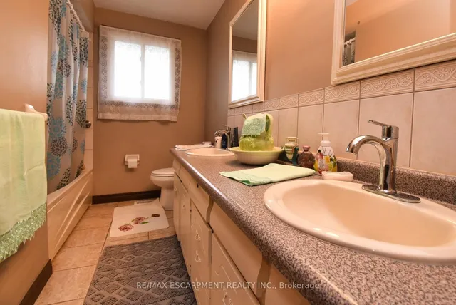 Additional property image - 18 Villa Crt