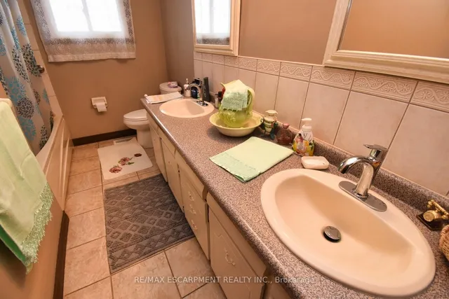 Additional property image - 18 Villa Crt