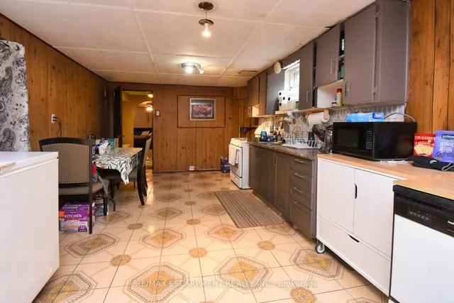 Additional property image - 18 Villa Crt