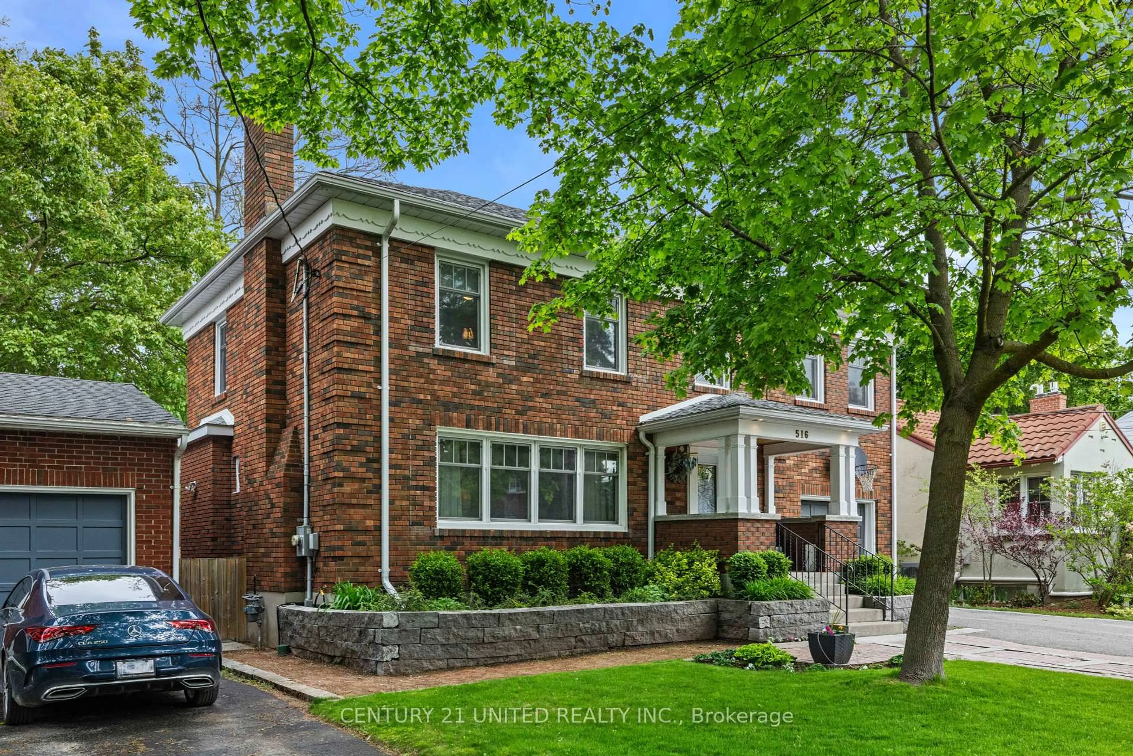 Home with brick exterior material, street for 516 Hunter St, Peterborough Central Ontario K9H 2N1