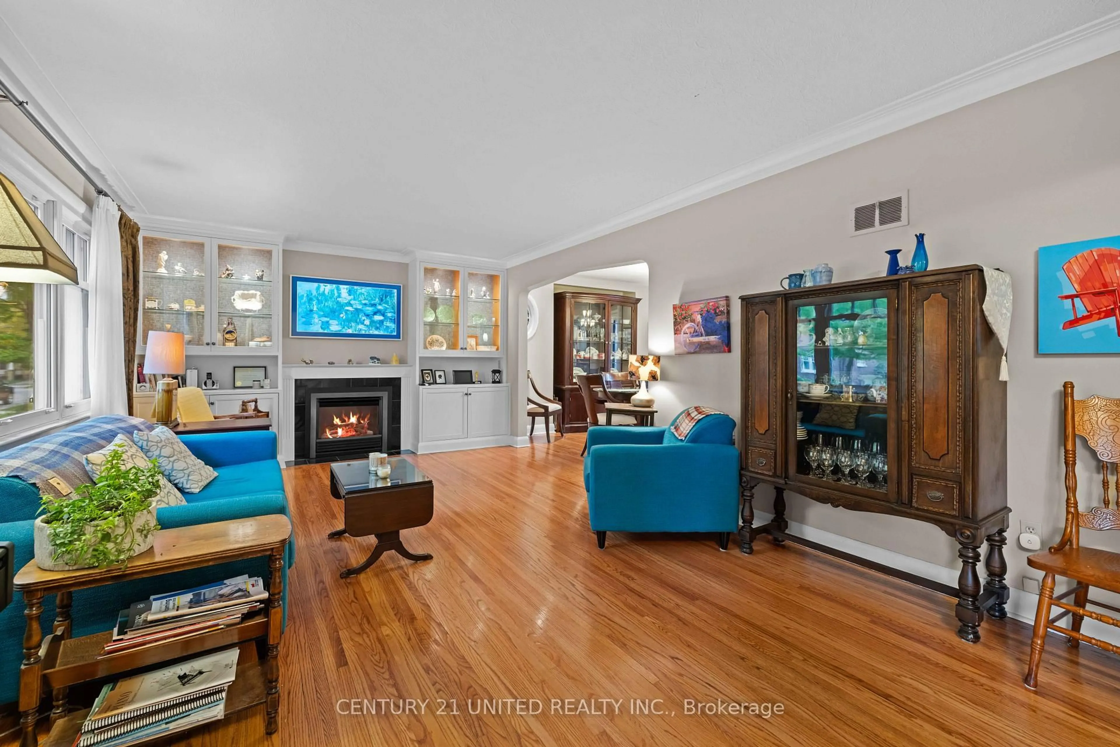Living room with furniture, unknown for 516 Hunter St, Peterborough Central Ontario K9H 2N1