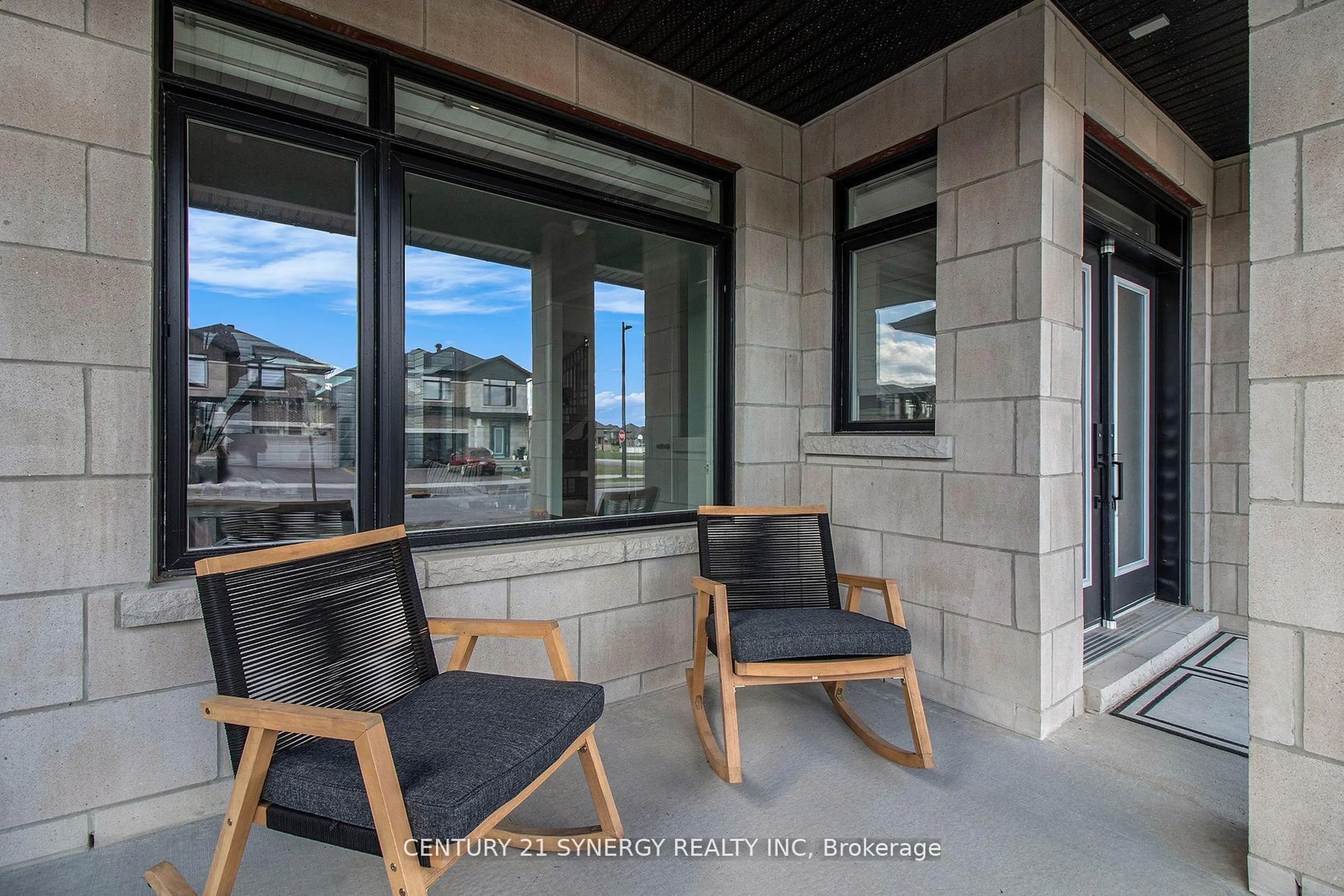 Patio, unknown for 3381 Findlay Creek Dr, Ottawa Ontario K1T 0V5