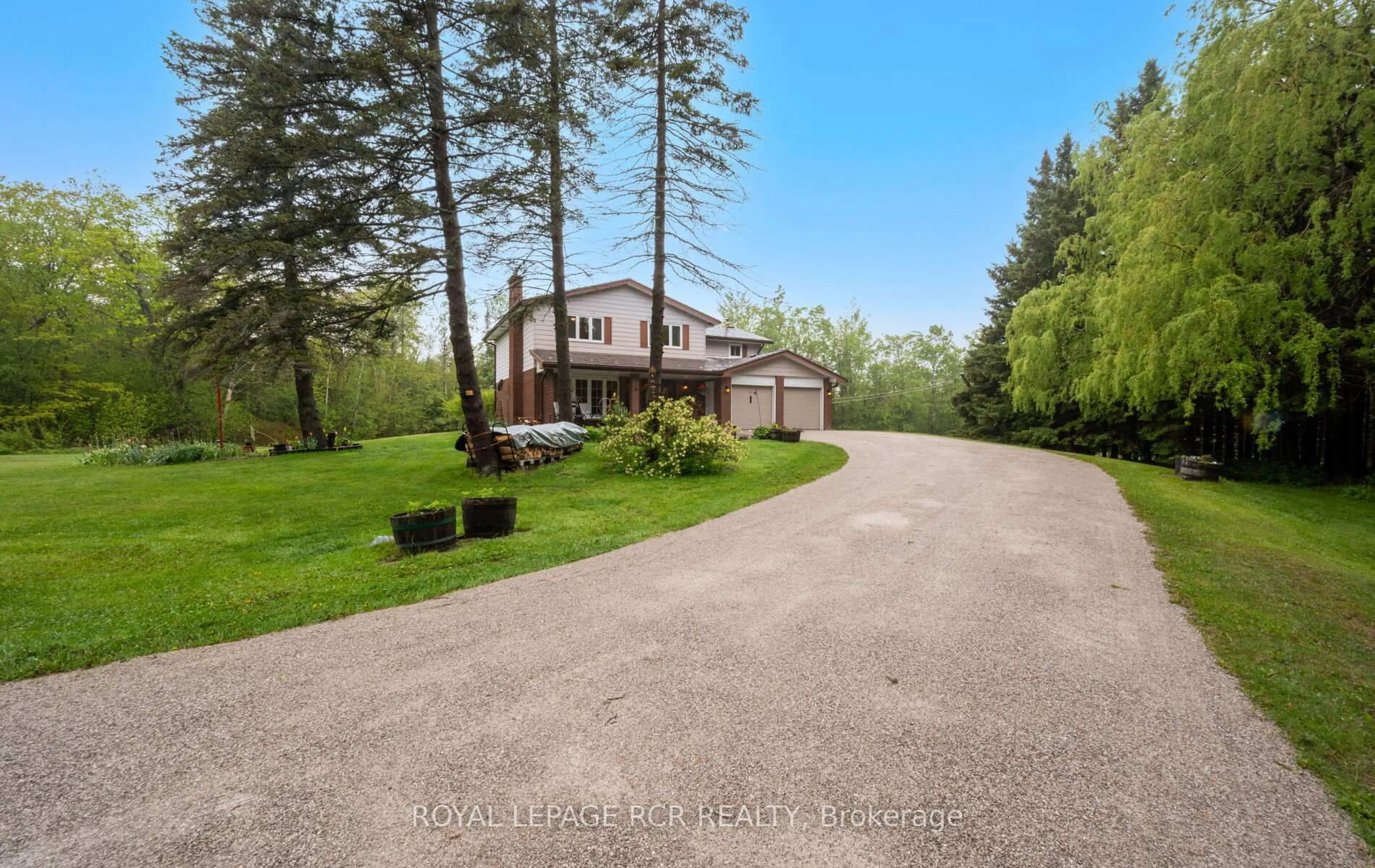 A pic from outside/outdoor area/front of a property/back of a property/a pic from drone, unknown for 553580 Mono Amaranth Town Line, Amaranth Ontario L9W 0S9