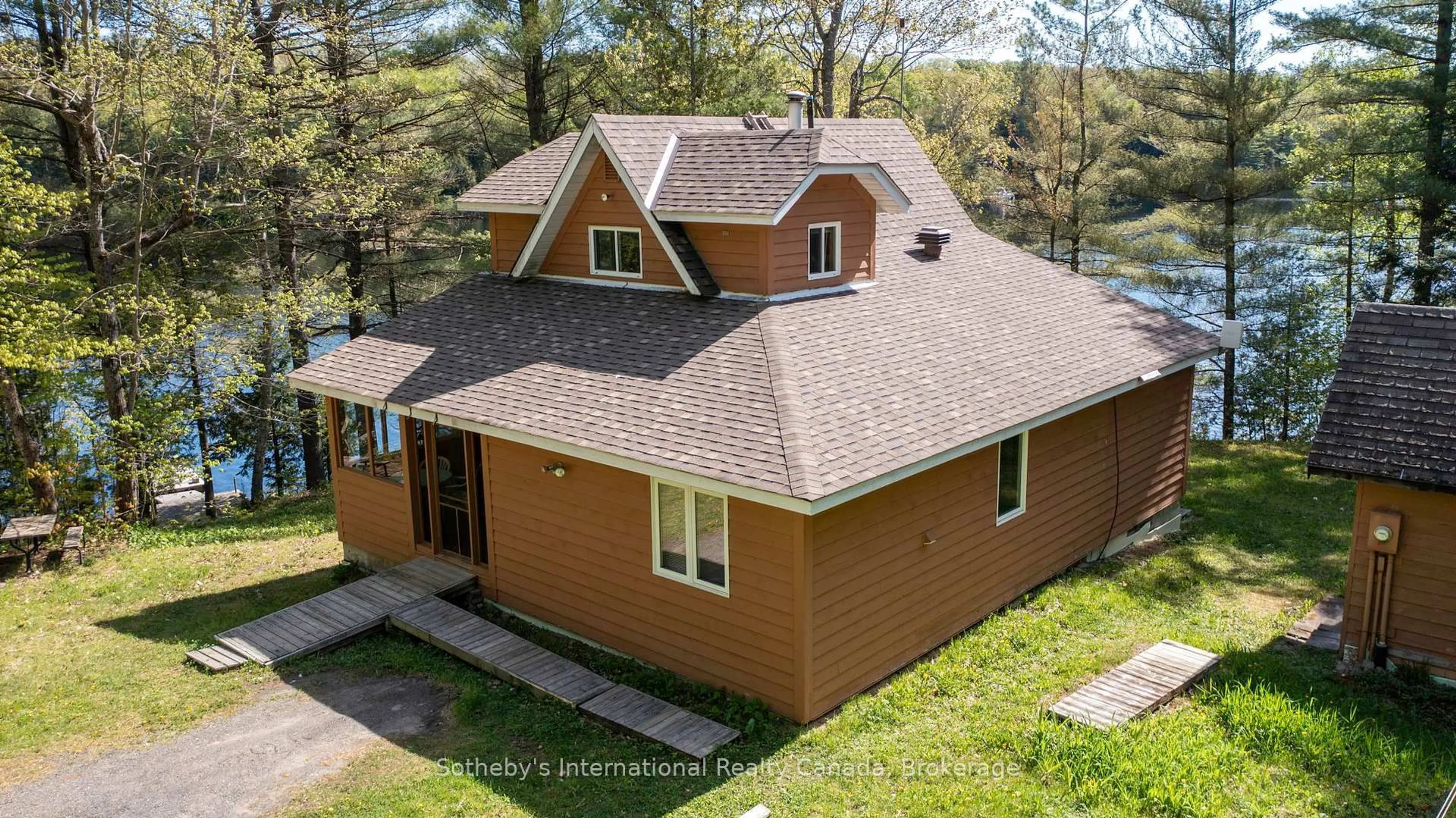 A pic from outside/outdoor area/front of a property/back of a property/a pic from drone, building for 14 Burnegie Lane, Seguin Ontario P2A 2W8