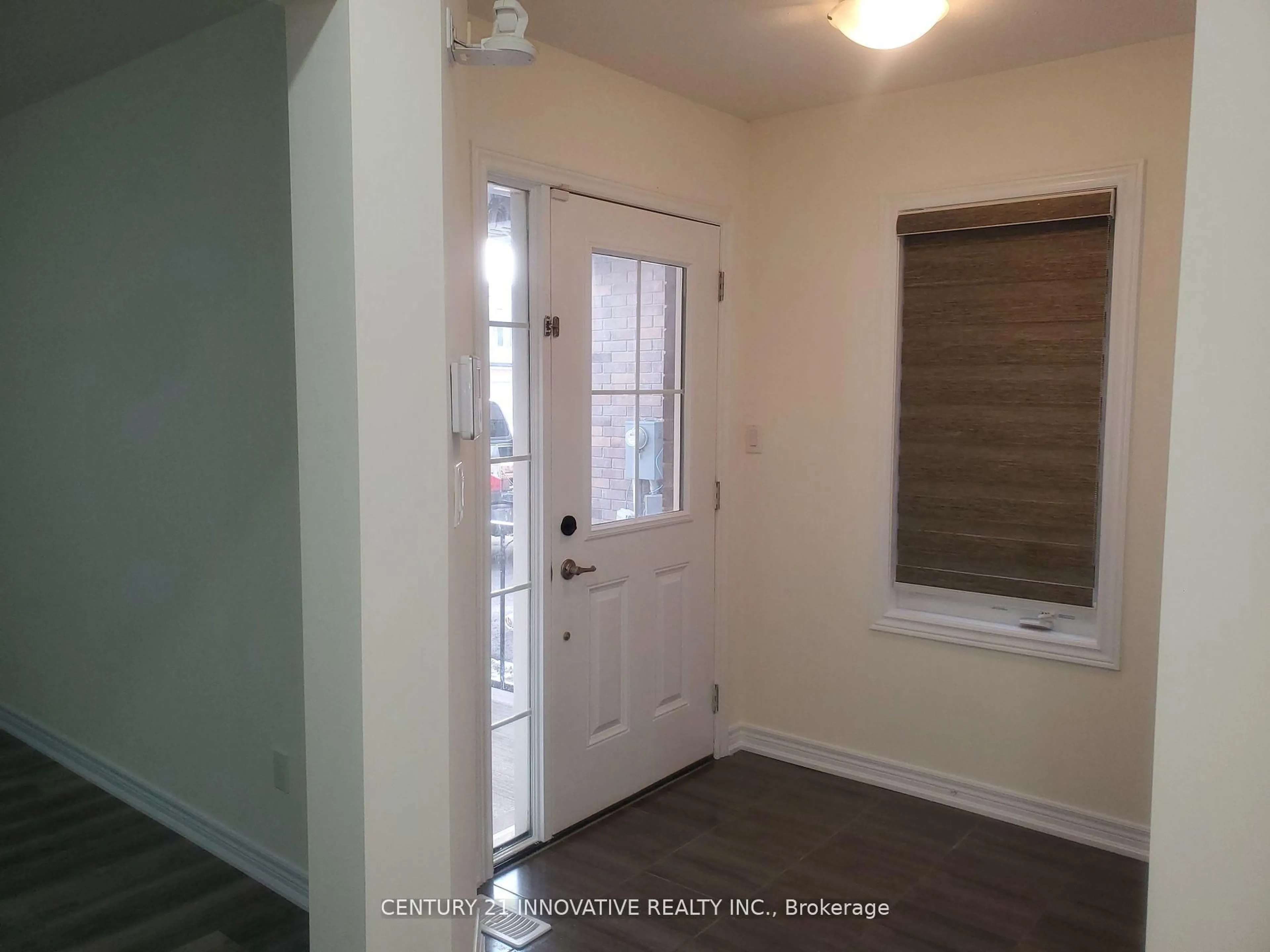 Indoor entryway for 6361 Sam Iorfida Dr, Niagara Falls Ontario L2G 4S3