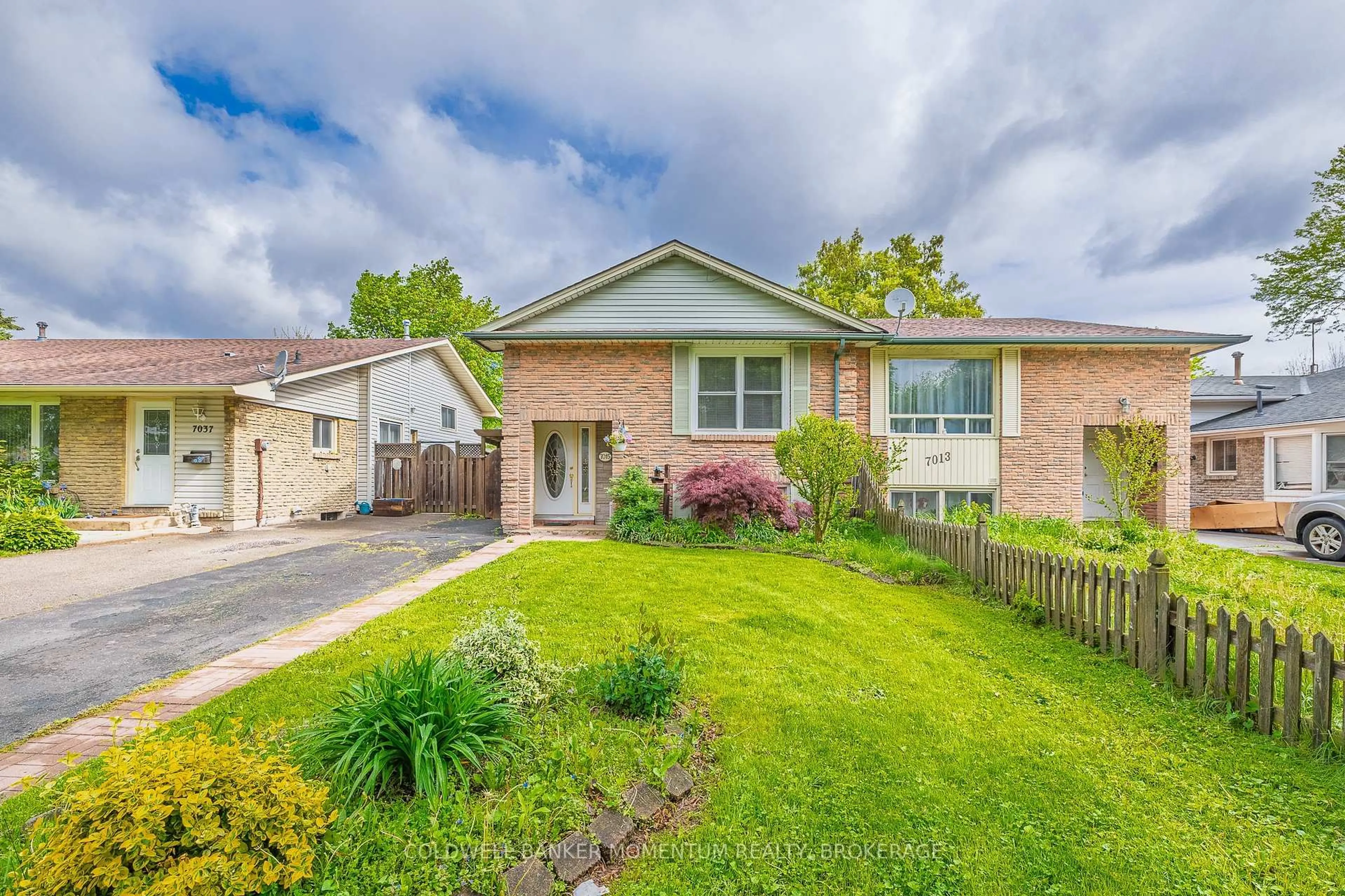Home with brick exterior material, street for 7015 Briarwood Ave, Niagara Falls Ontario L2E 6X9