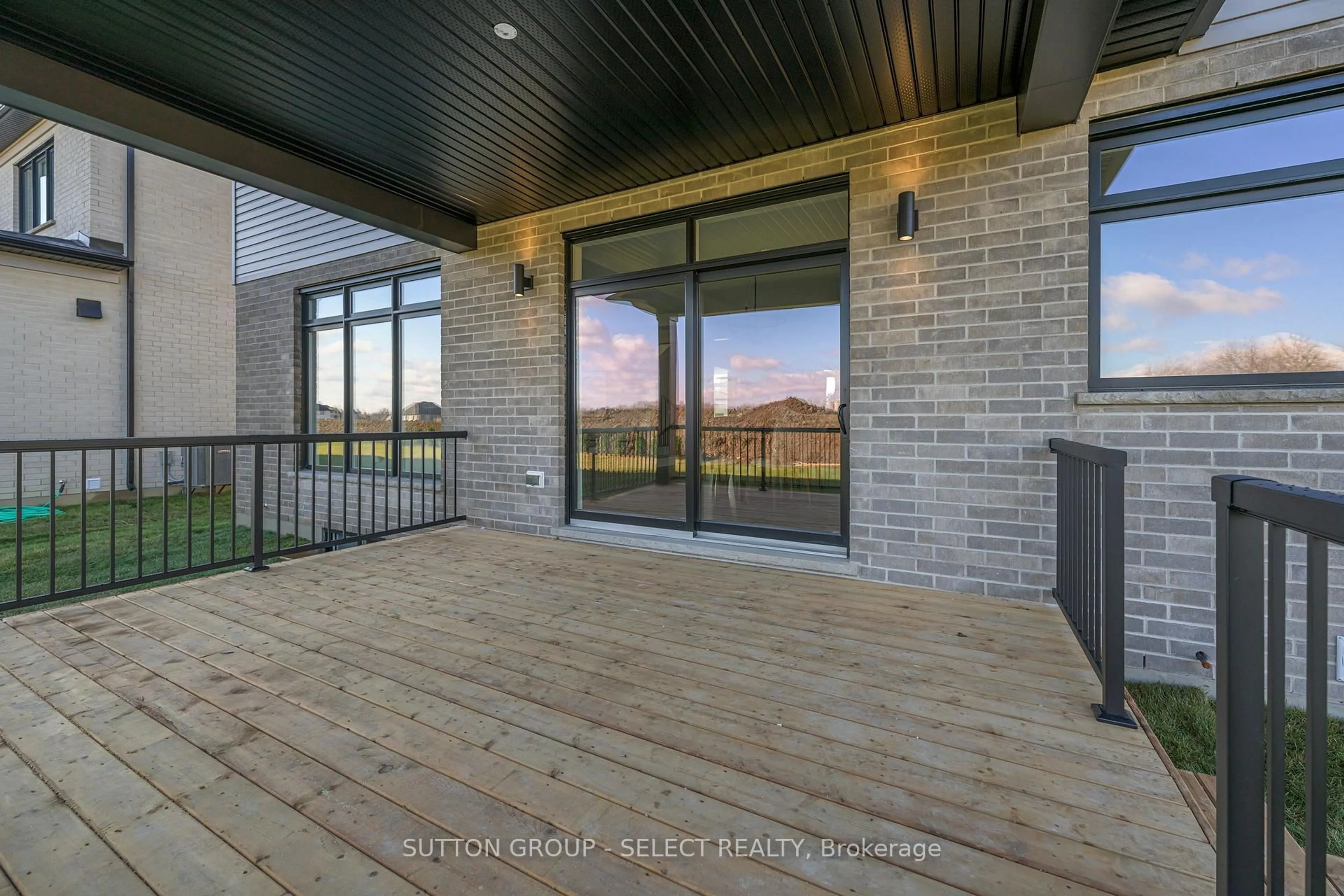 Patio, mountain view for 2202 Robbie's Way, London North Ontario N6G 0E9