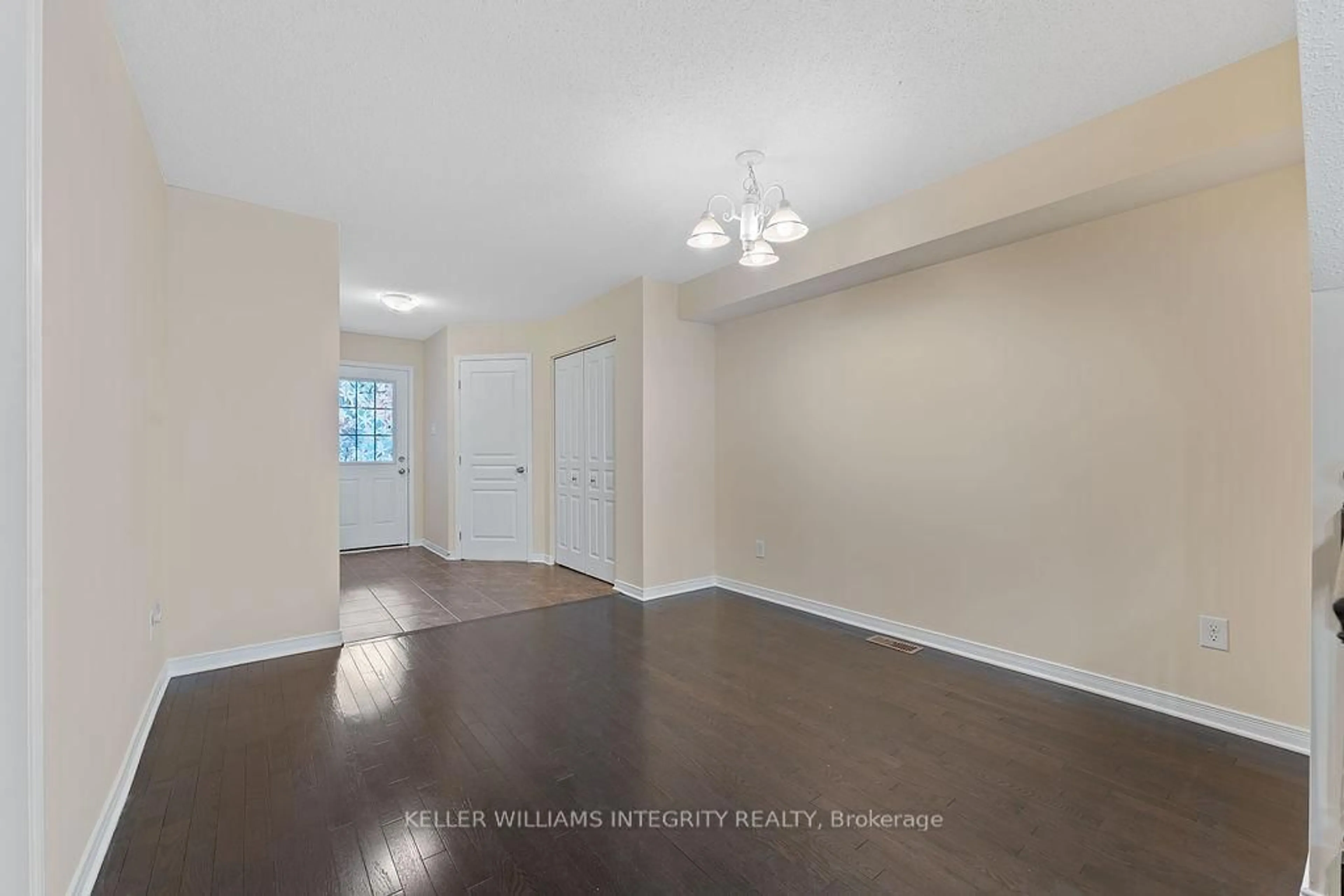 A pic of a room for 203 Kingswell St, Ottawa Ontario K1T 0L1