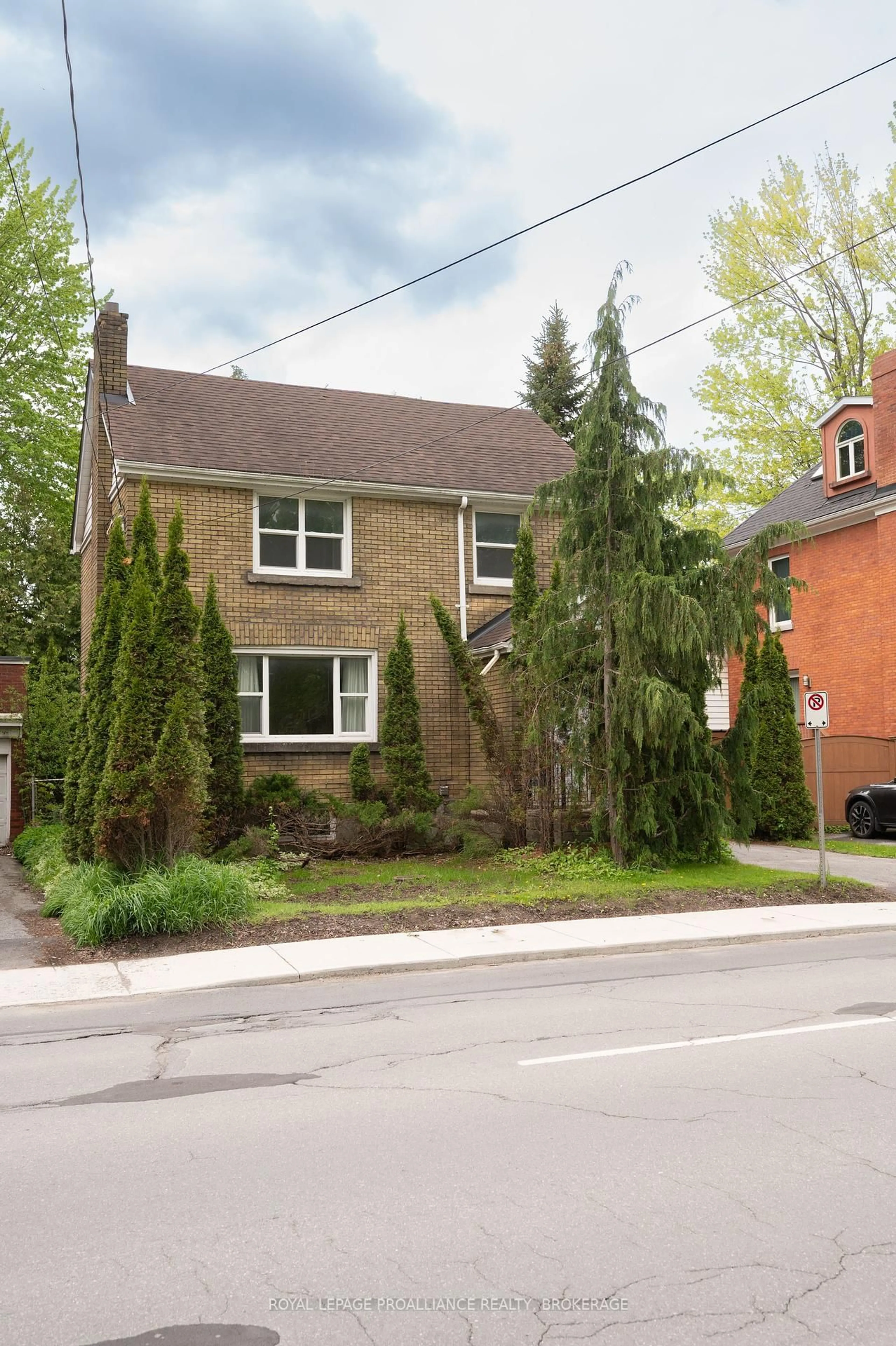 Home with brick exterior material, street for 500 Brock St, Kingston Ontario K7L 1T7