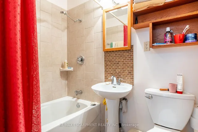 Additional property image - 35 Kemp Dr