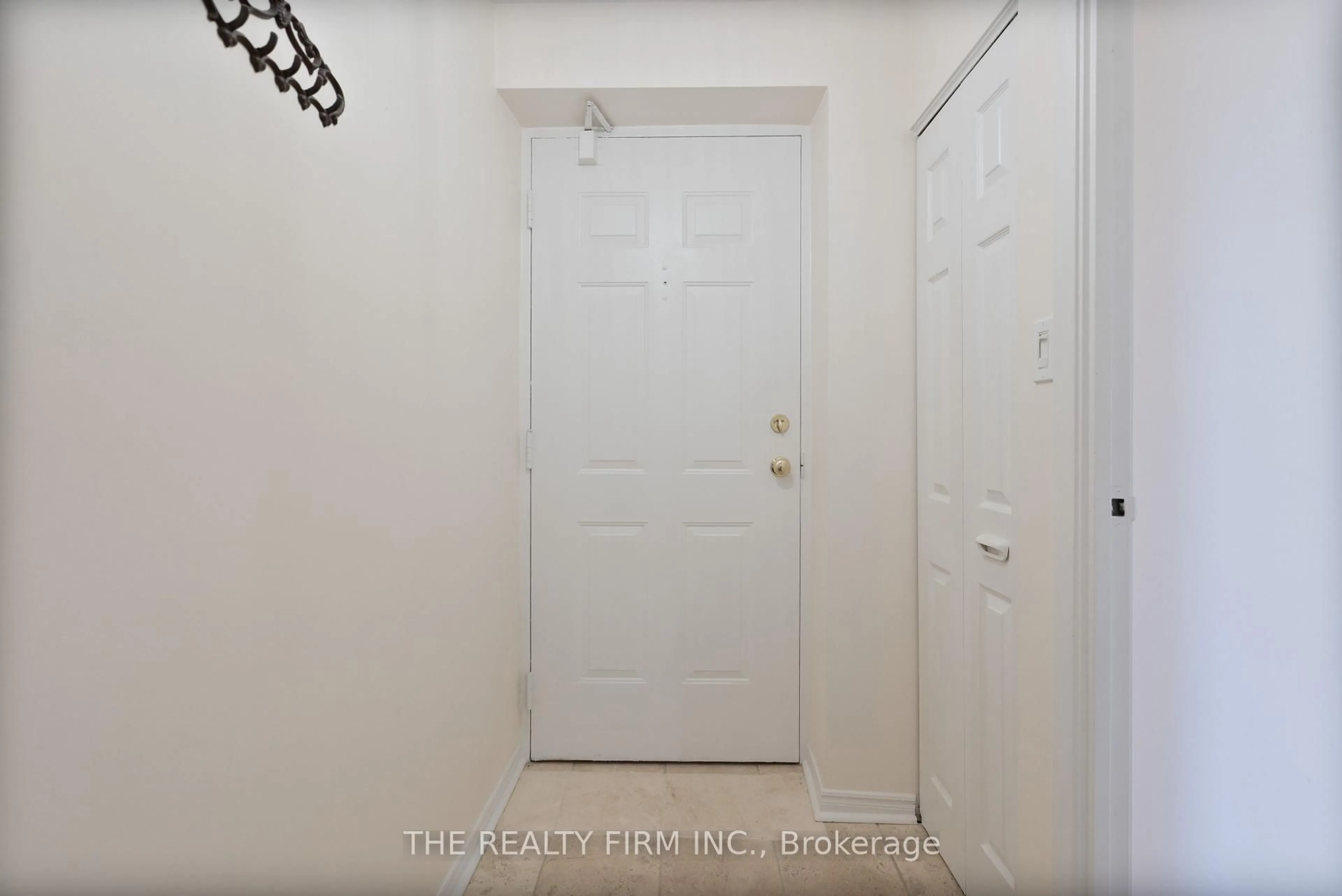 Indoor entryway for 440 Wellington St #301, London East Ontario N6A 3P2
