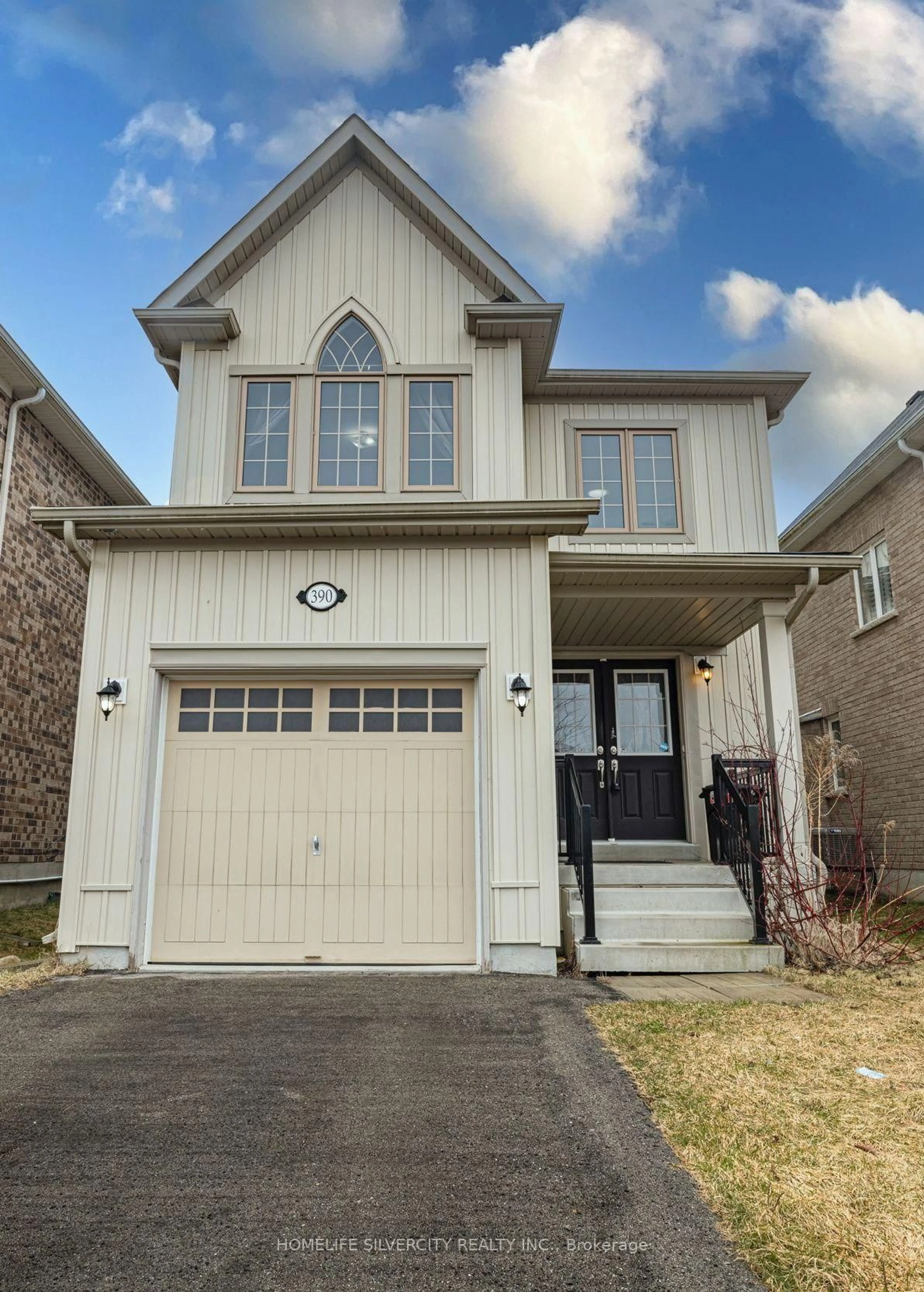 Home with vinyl exterior material, street for 390 Thompson St, Woodstock Ontario N4T 0G6