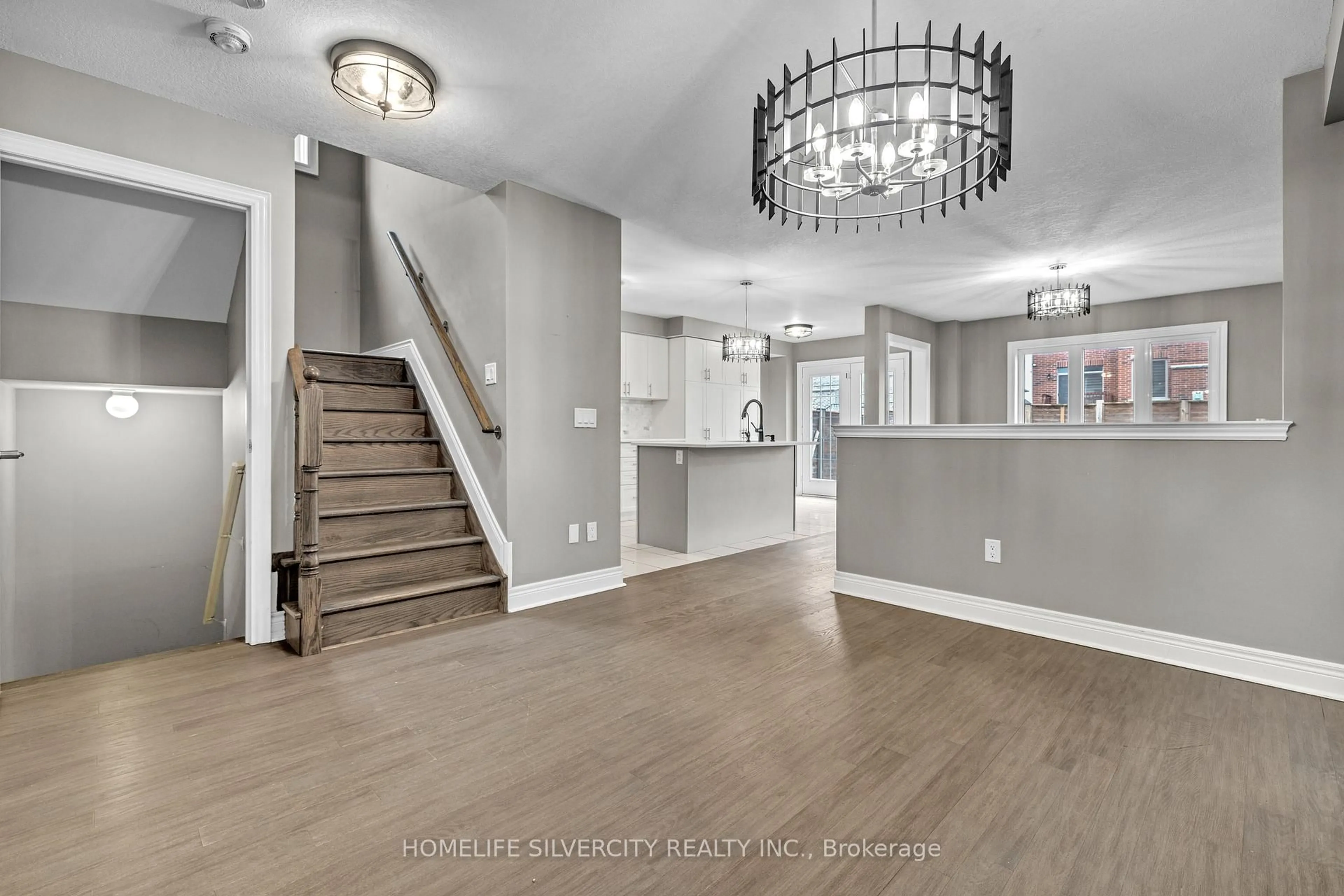 Unknown for 390 Thompson St, Woodstock Ontario N4T 0G6