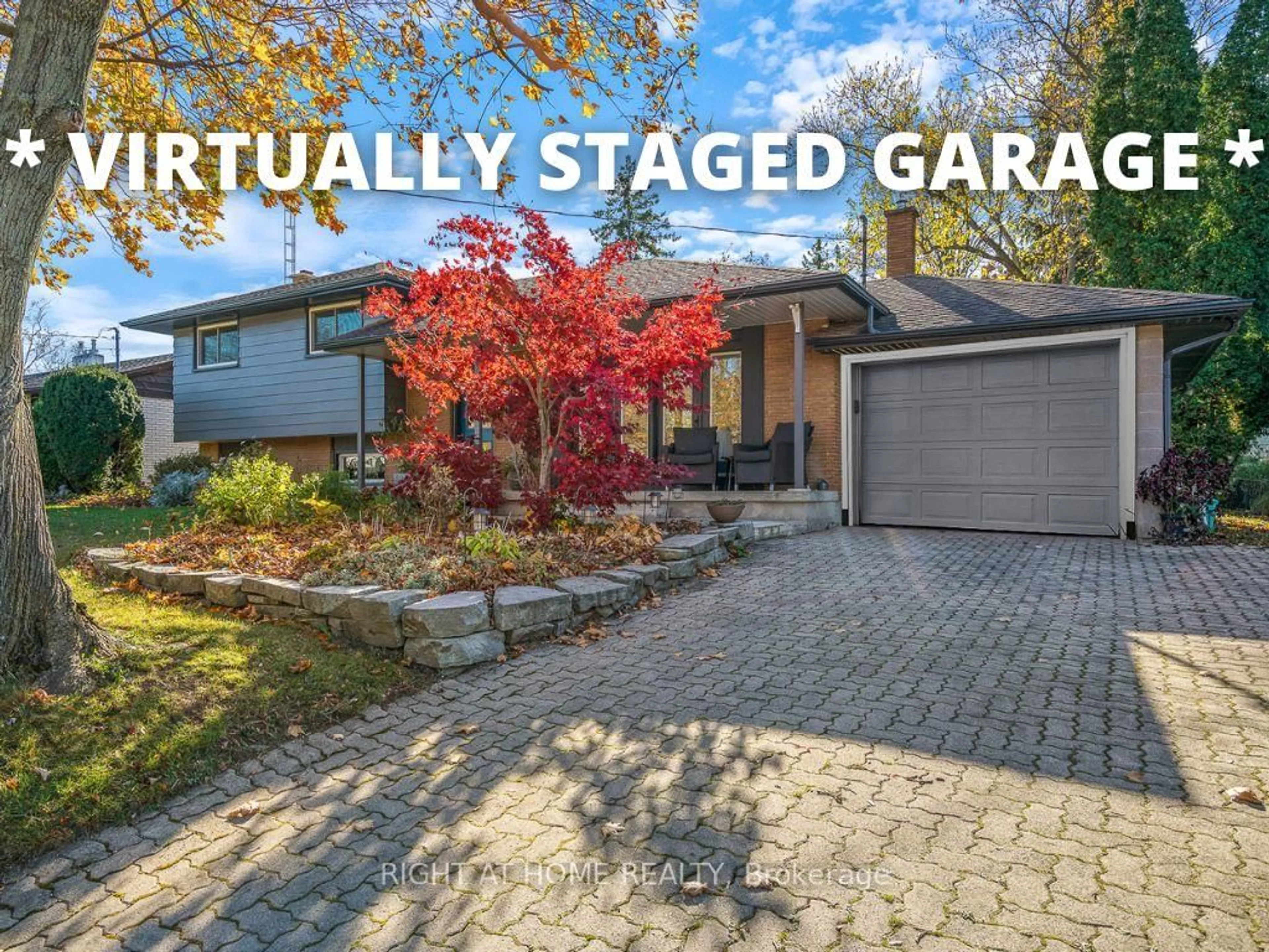 Indoor garage for 306 Centre St, Niagara-on-the-Lake Ontario L0S 1J0
