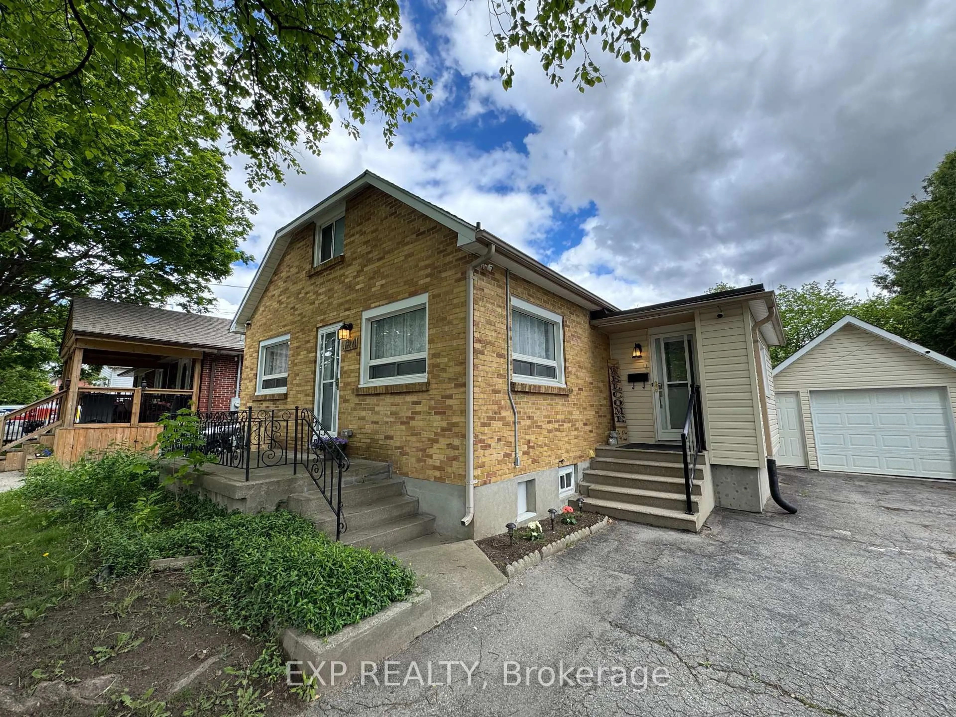 Home with brick exterior material, street for 124 Chesterfield Ave, London South Ontario N5Z 3N2