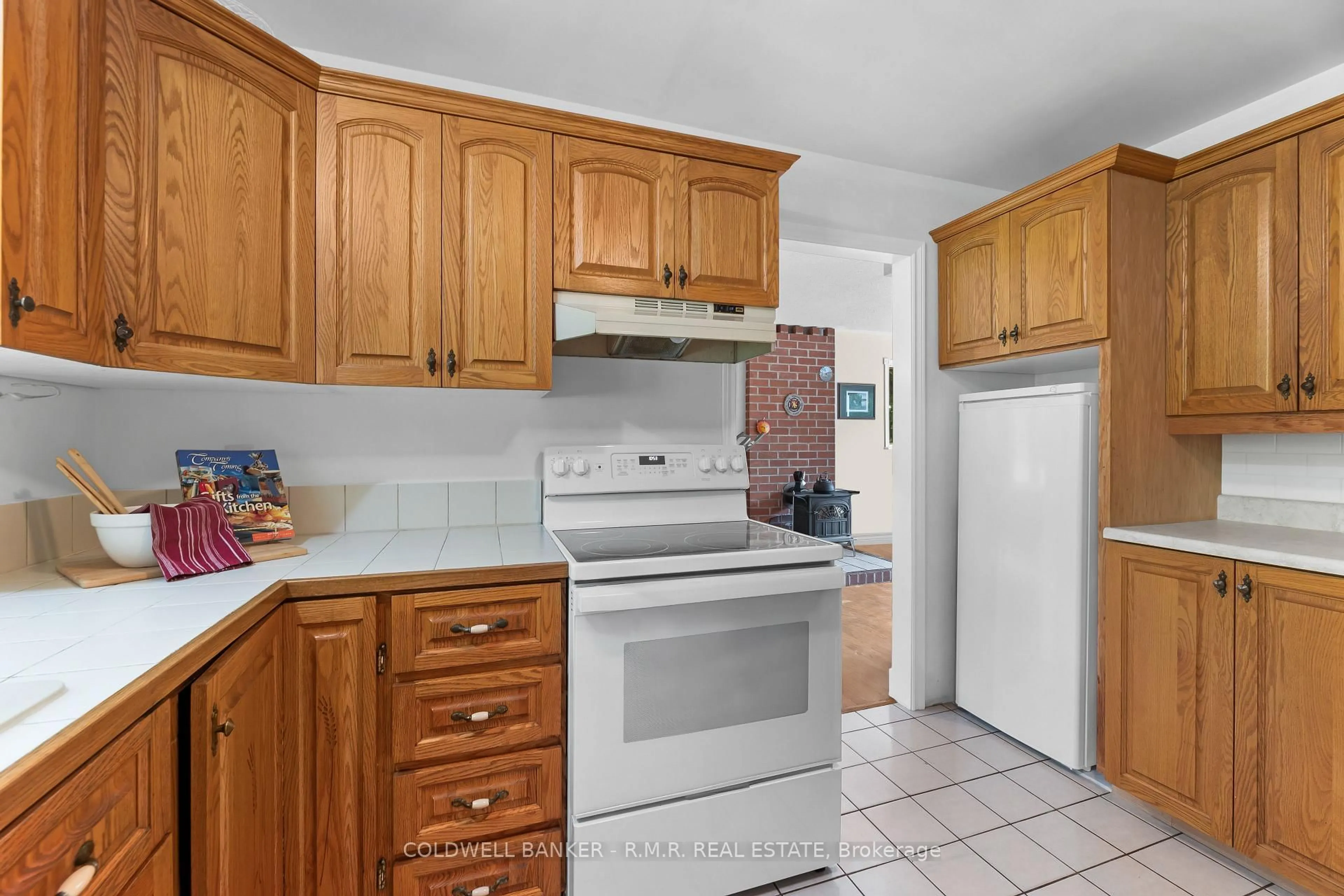 Standard kitchen, ceramic/tile floor for 223 Turk Rd, Alnwick/Haldimand Ontario K0K 2G0