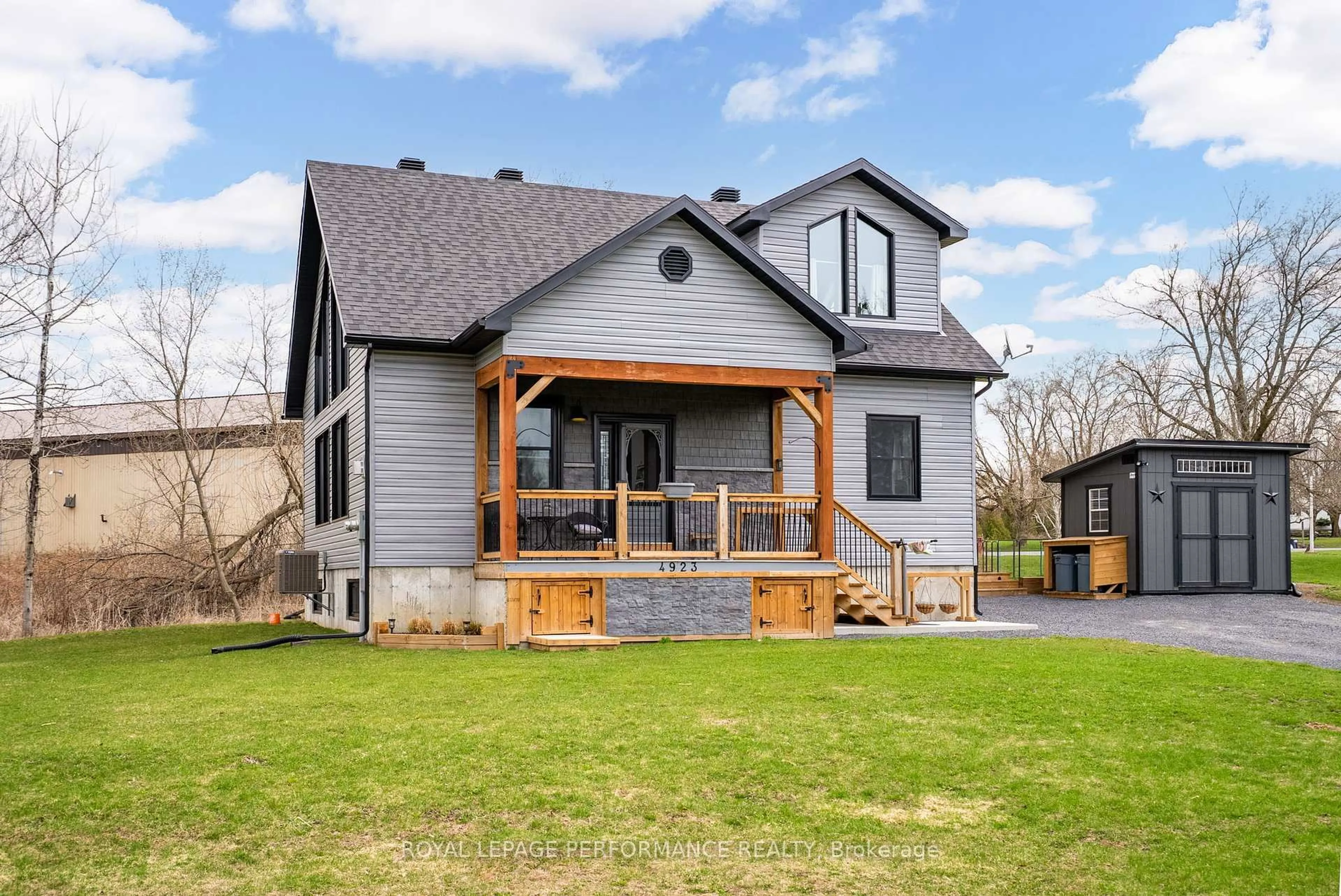 Home with vinyl exterior material, street for 4923 Juliette St, South Glengarry Ontario K0C 1S0