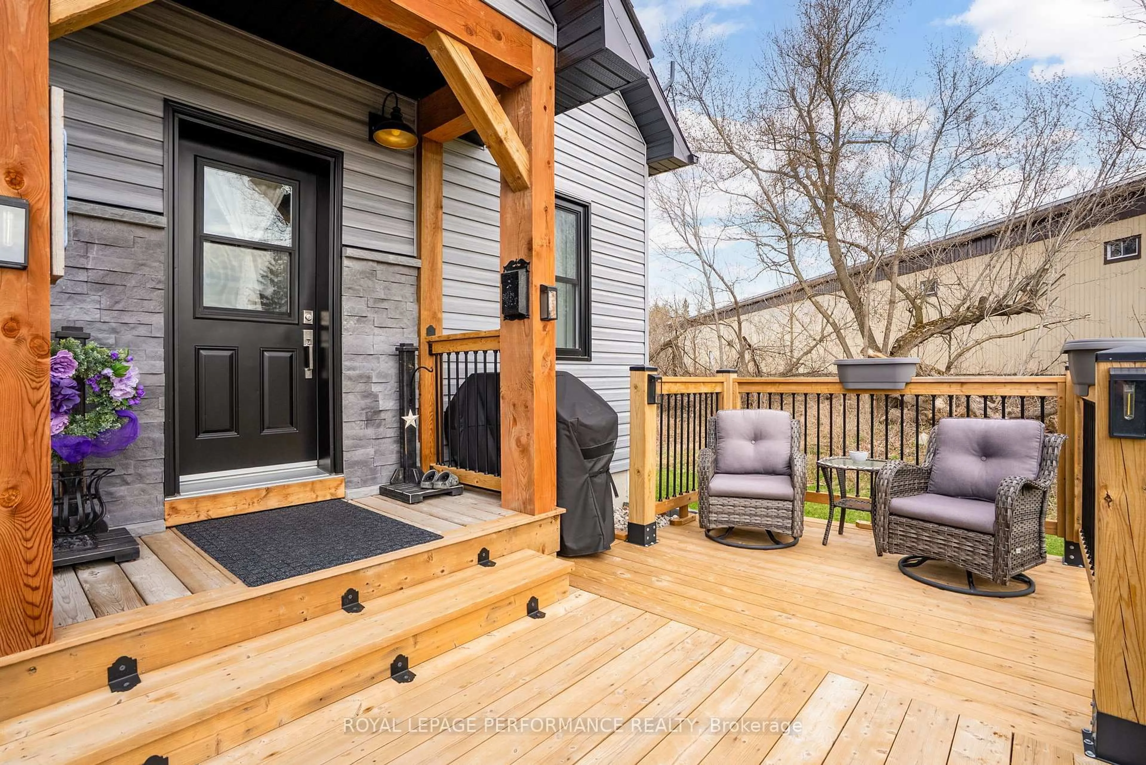 Patio, street for 4923 Juliette St, South Glengarry Ontario K0C 1S0