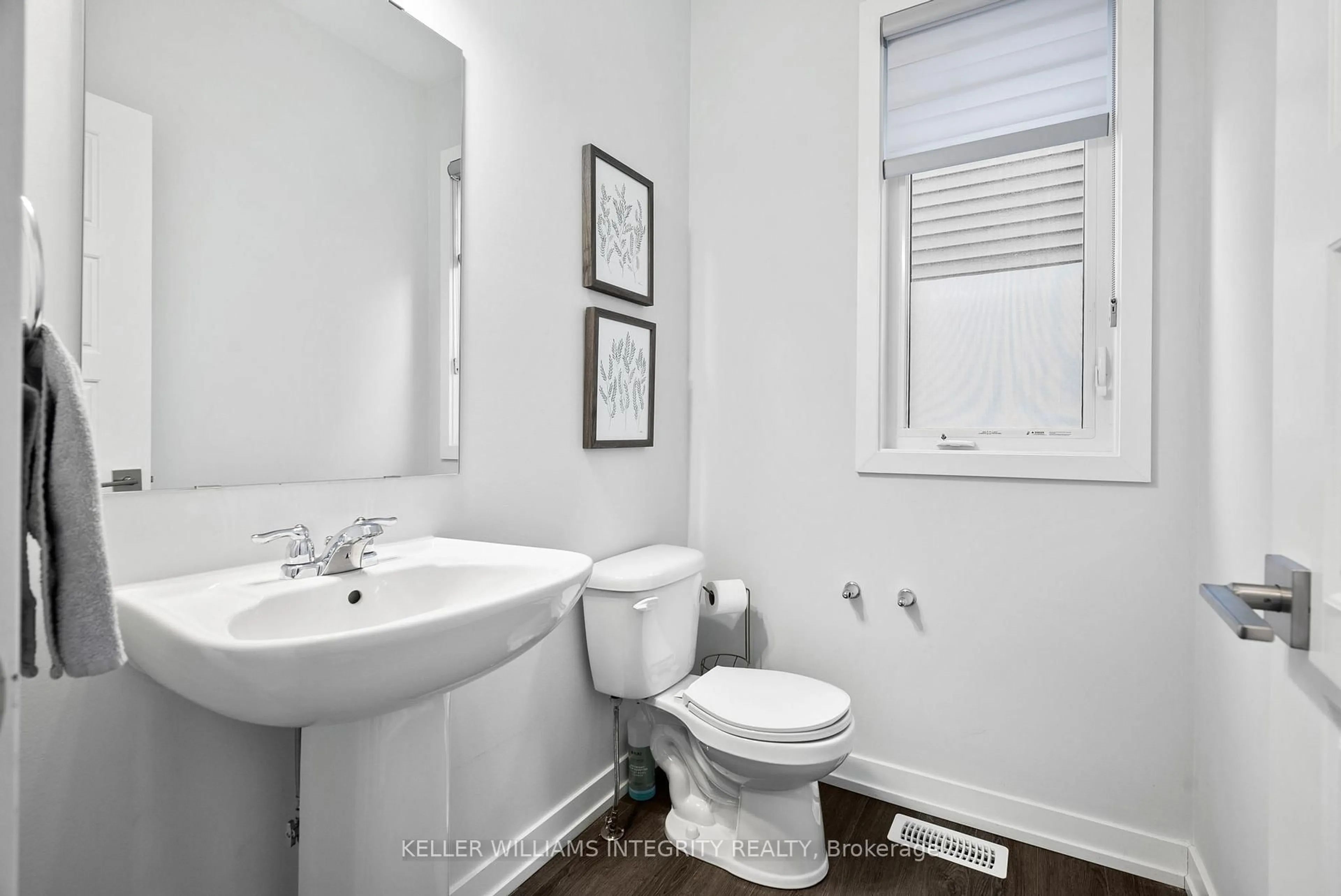 Standard bathroom, unknown for 618 Perseus Ave, Ottawa Ontario K2J 6S7
