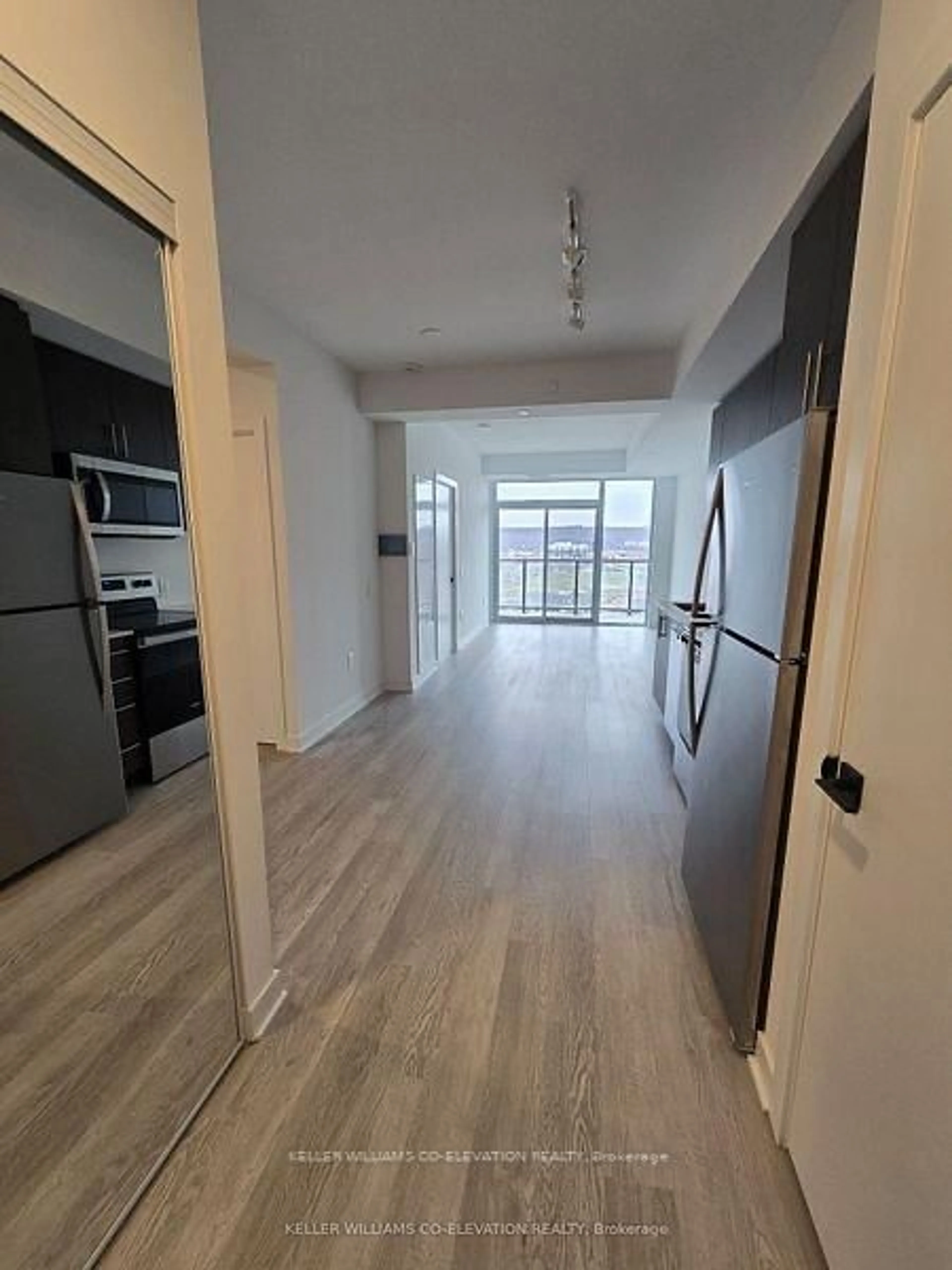 A pic of a room for 2782 Barton St #1102, Hamilton Ontario L8J 2J8
