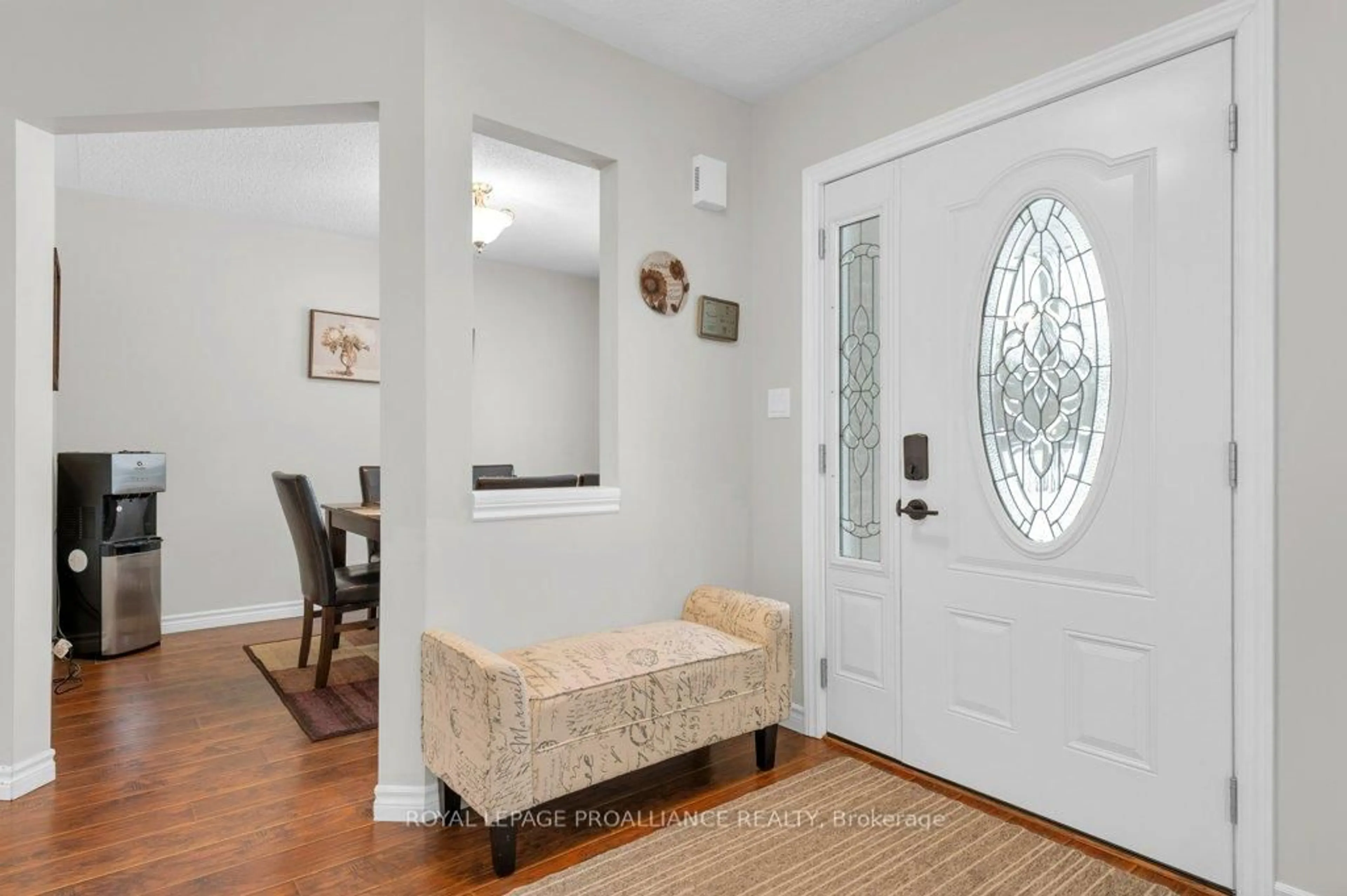 Indoor entryway for 347 Downs Rd, Quinte West Ontario K8V 5P6