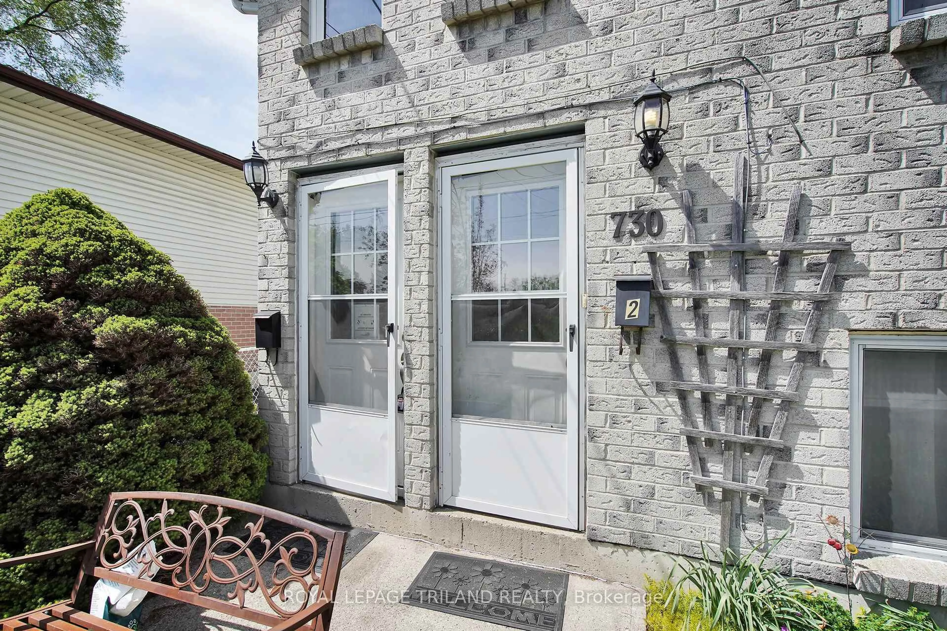 Unknown for 730 Walker St, London East Ontario N5Z 1J2