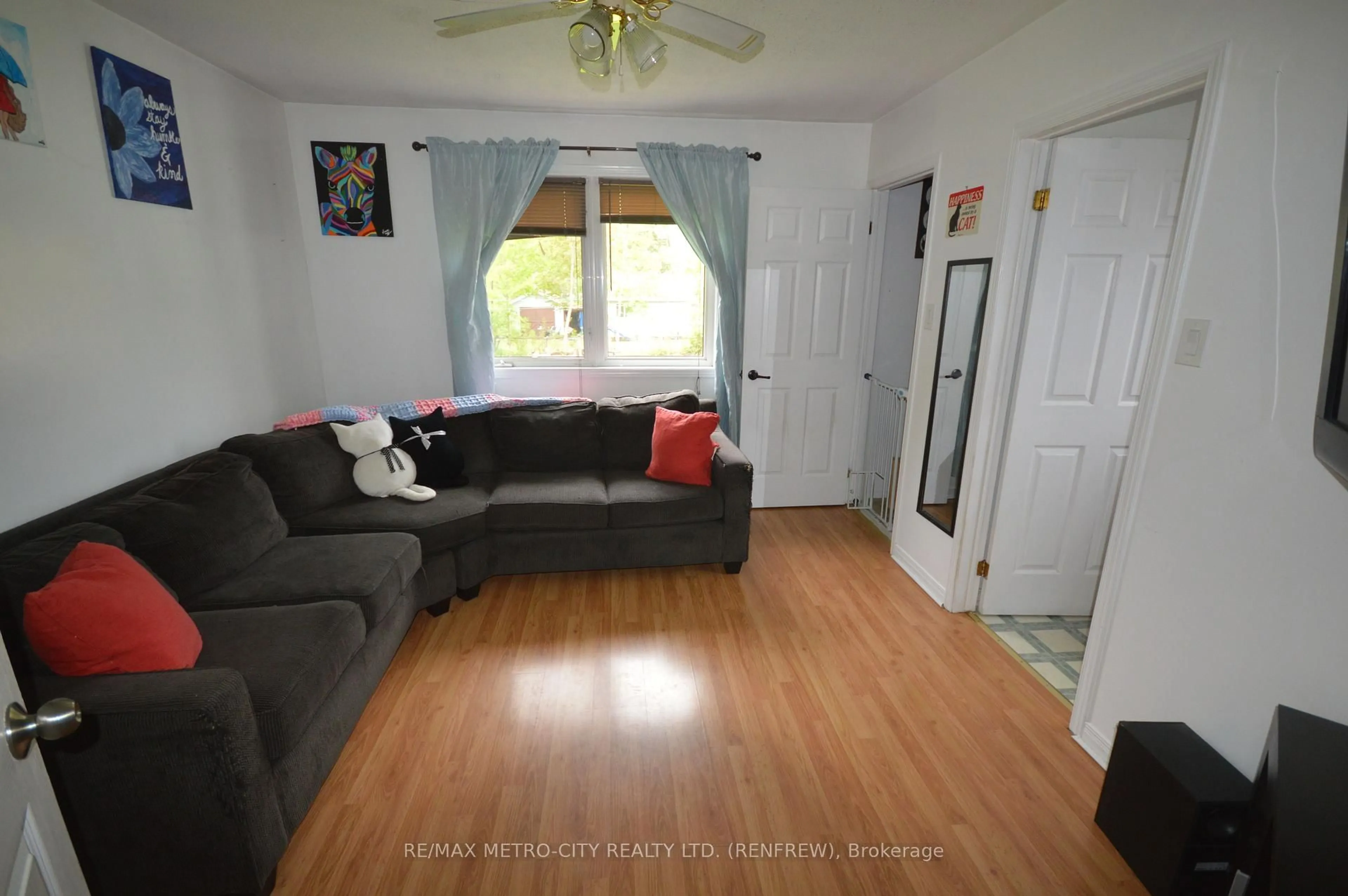 Unknown for 558 Mcgee St, Pembroke Ontario K8A 6E6
