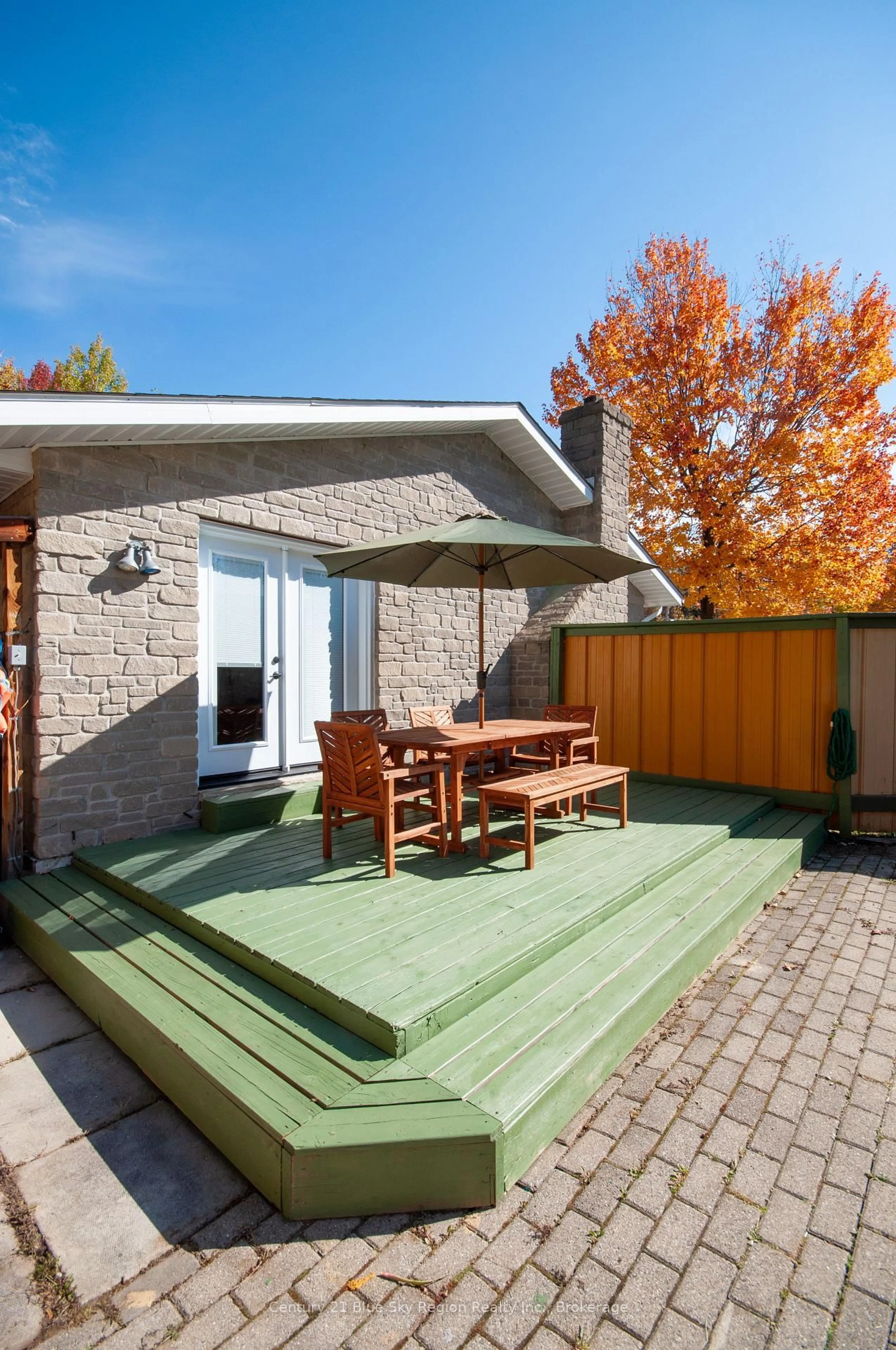 Patio, street for 21 Denise Dr, East Ferris Ontario P0H 1B0