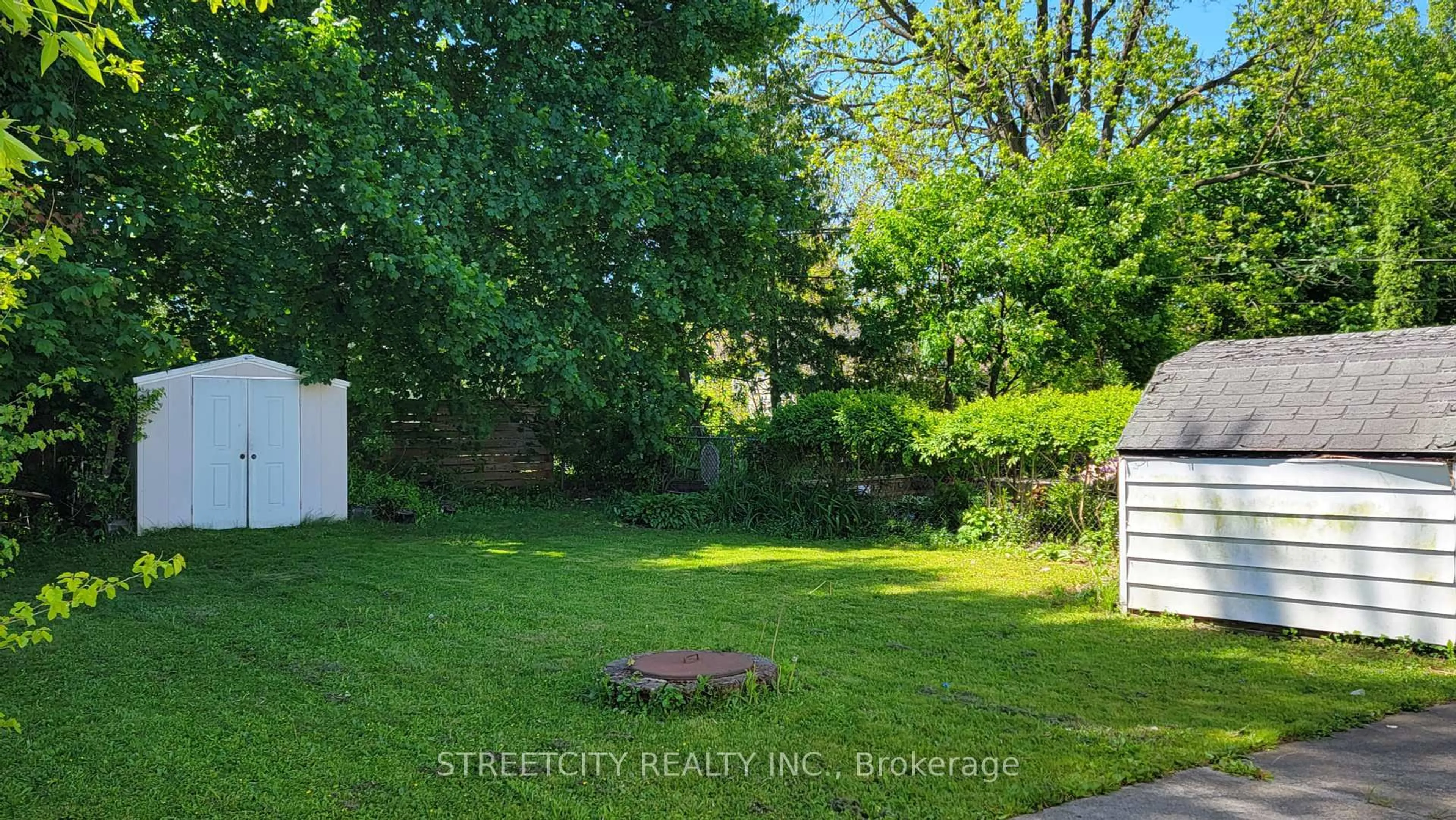 Unknown for 487 Salisbury St, London East Ontario N5Y 3B4