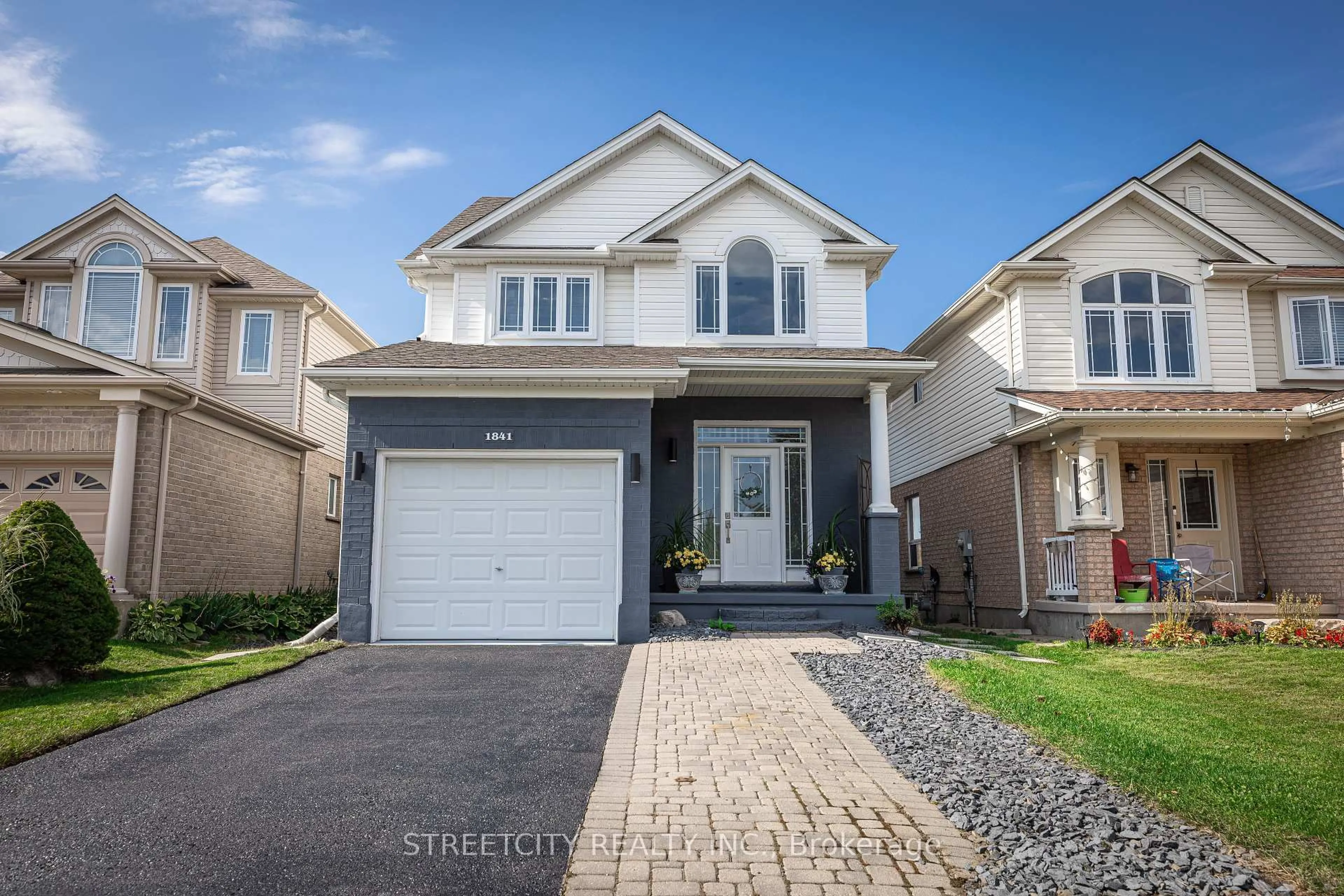 Home with vinyl exterior material, street for 1841 Rollingacres Dr, London North Ontario N5X 4K4