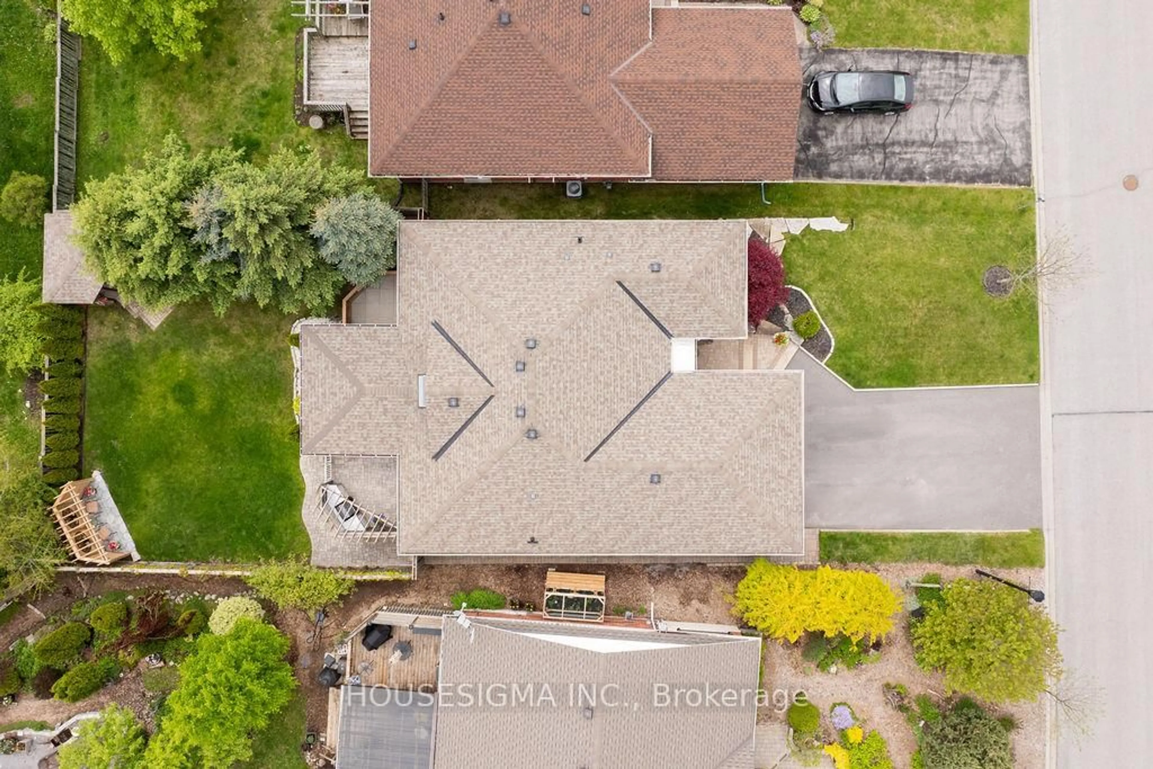 A pic from outside/outdoor area/front of a property/back of a property/a pic from drone, street for 1168 Ashland Dr, Cobourg Ontario K9A 5S2