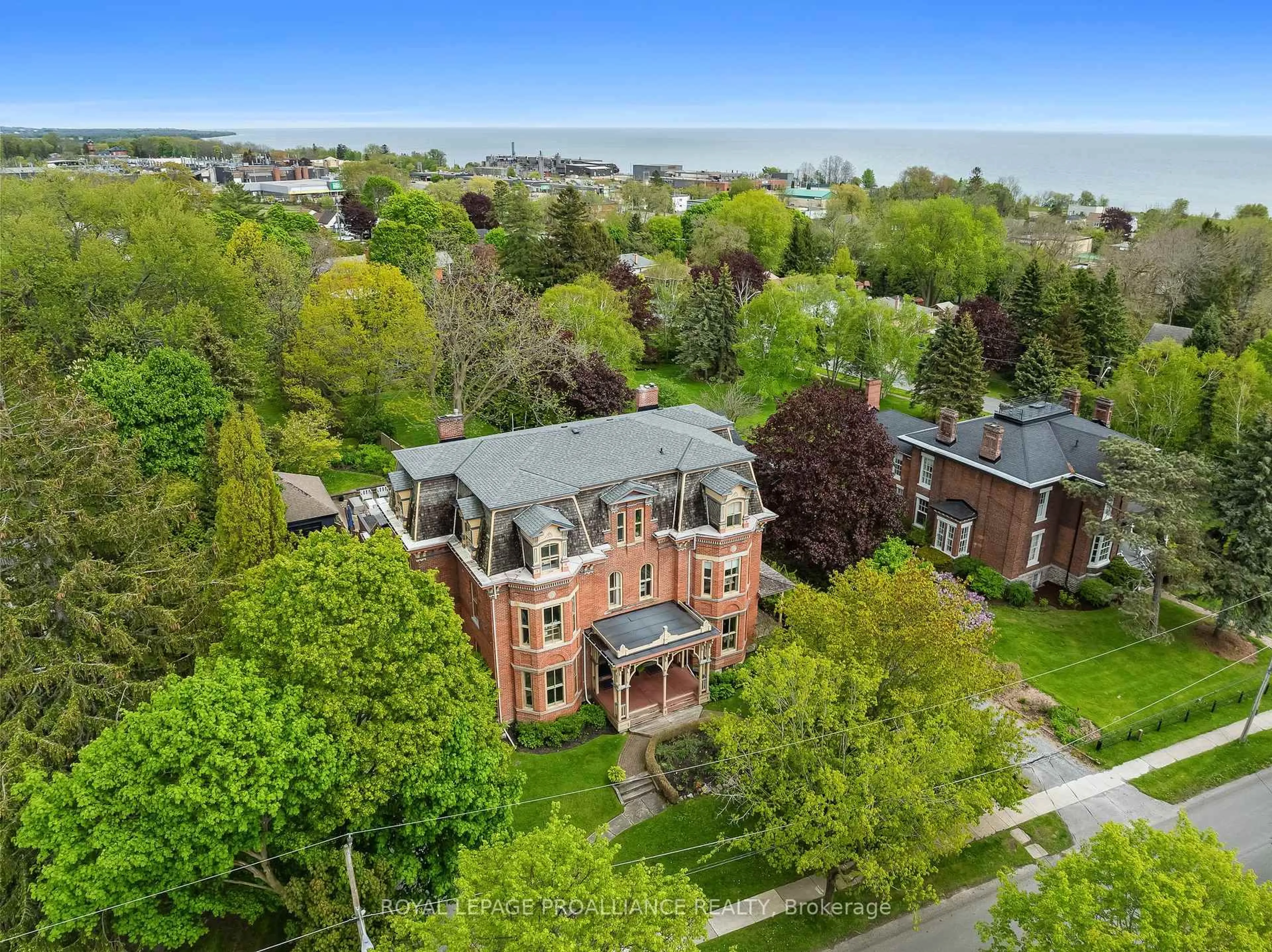 A pic from outside/outdoor area/front of a property/back of a property/a pic from drone, unknown for 59 King St, Port Hope Ontario L1A 2R6