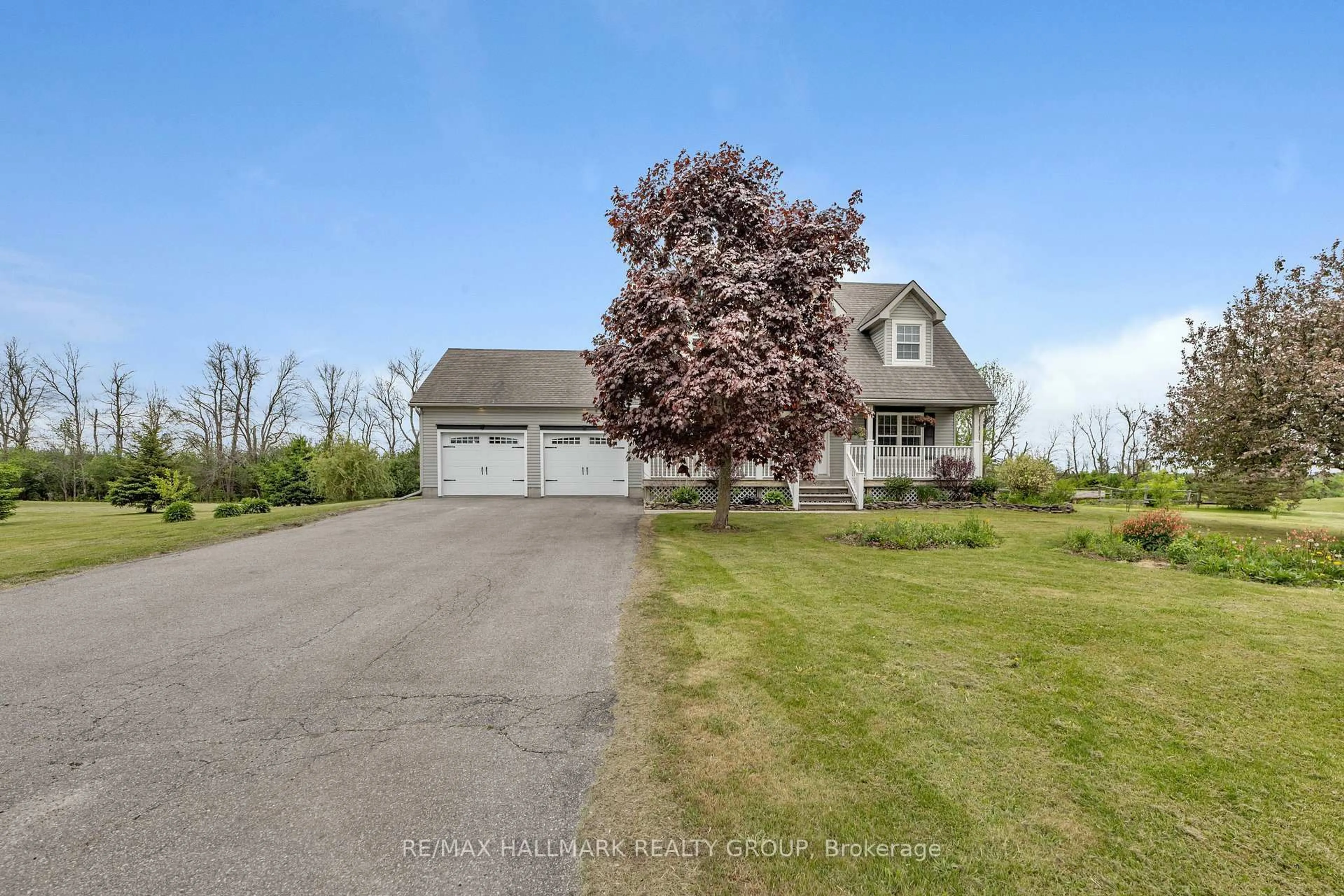A pic from outside/outdoor area/front of a property/back of a property/a pic from drone, street for 3 CHEYENNE Tr, Augusta Ontario K6V 5T2