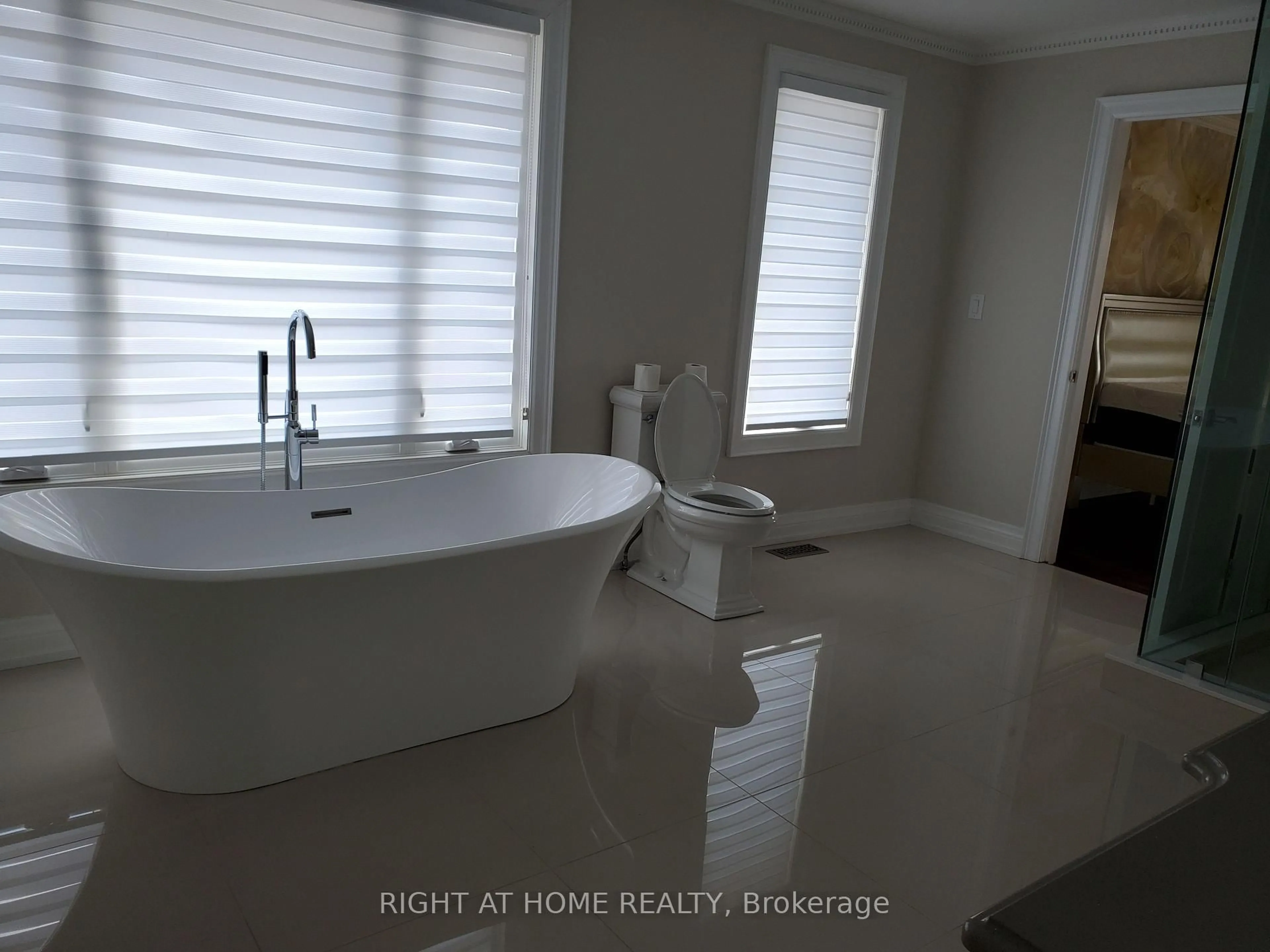 Contemporary bathroom, ceramic/tile floor for 6015 Church's Lane, Niagara Falls Ontario L2J 1Y9