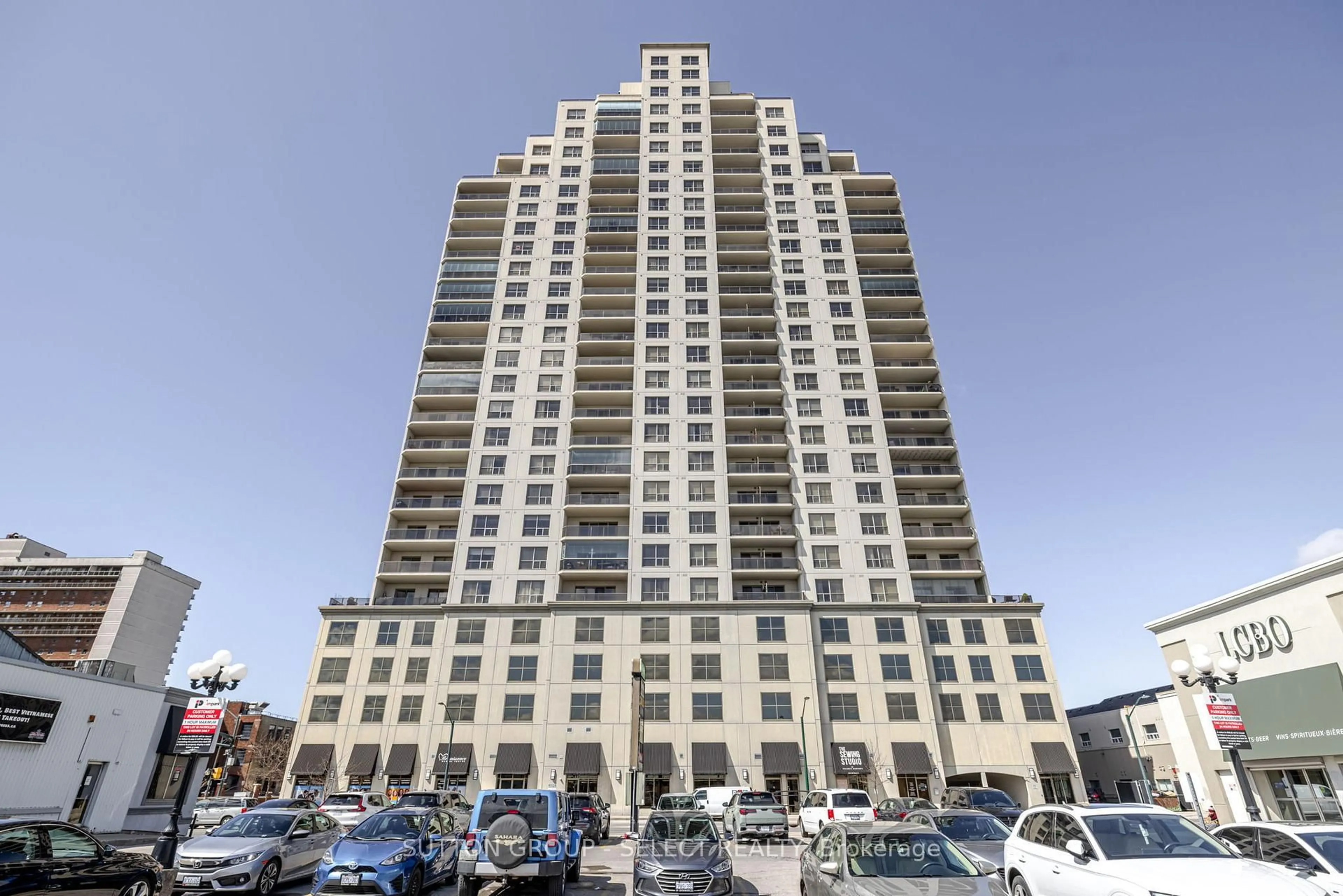 Unknown for 330 RIDOUT St #806, London East Ontario N6A 0A7