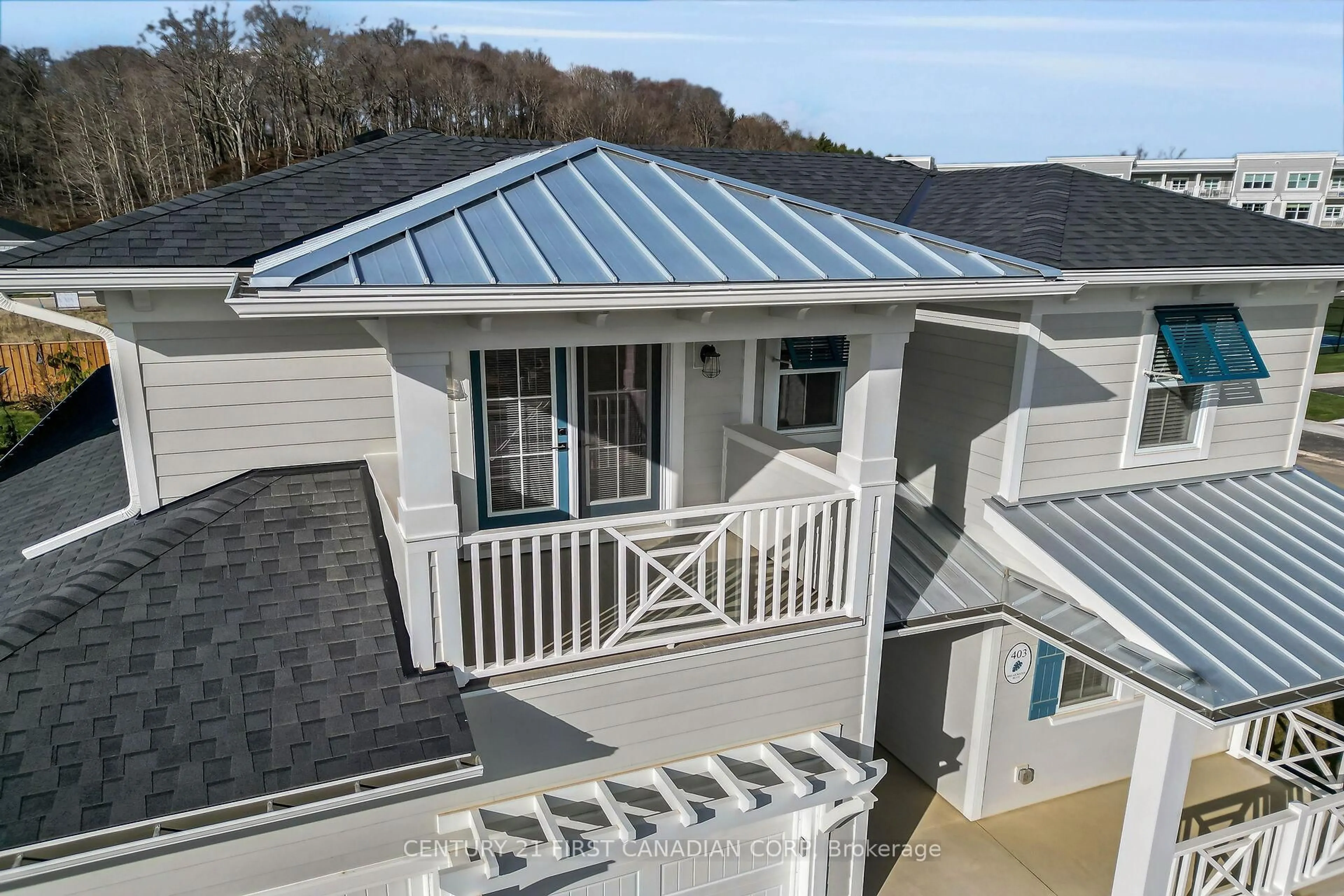 Home with vinyl exterior material, unknown for 403 Breakwater Blvd, Central Elgin Ontario N5L 0B5