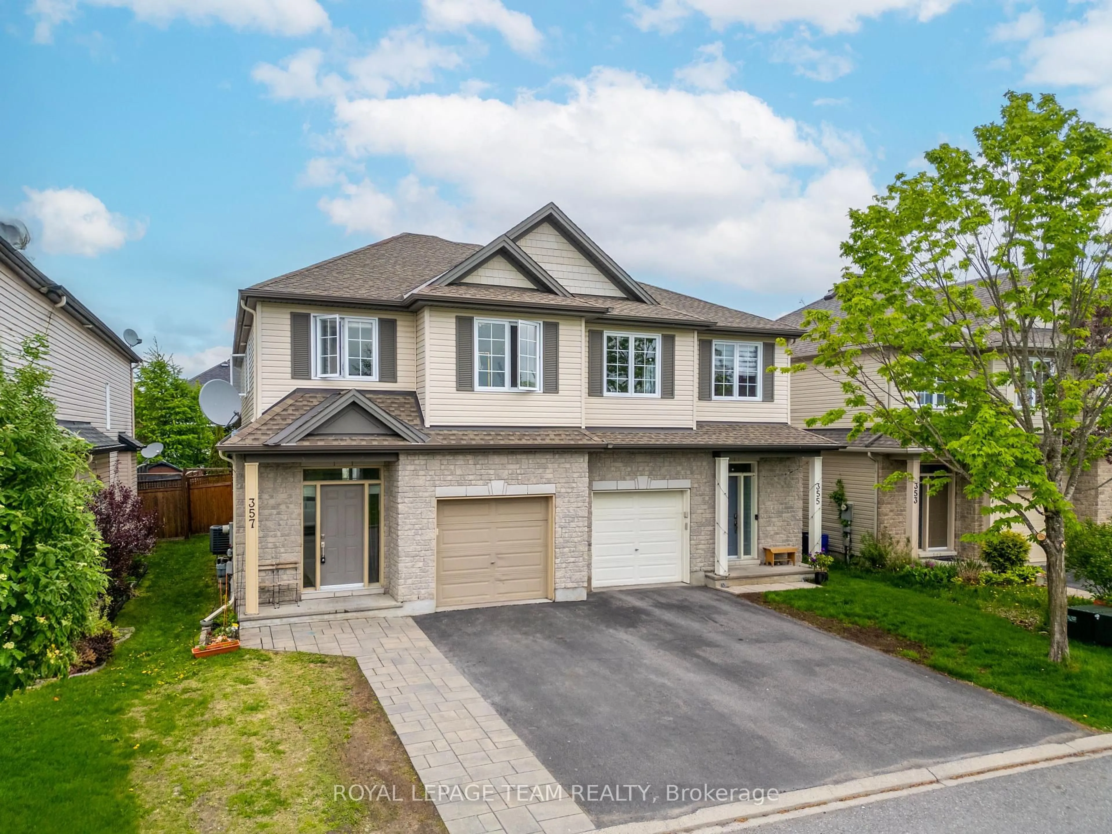 A pic from outside/outdoor area/front of a property/back of a property/a pic from drone, street for 357 Widgeon Way, Ottawa Ontario K1T 0G1