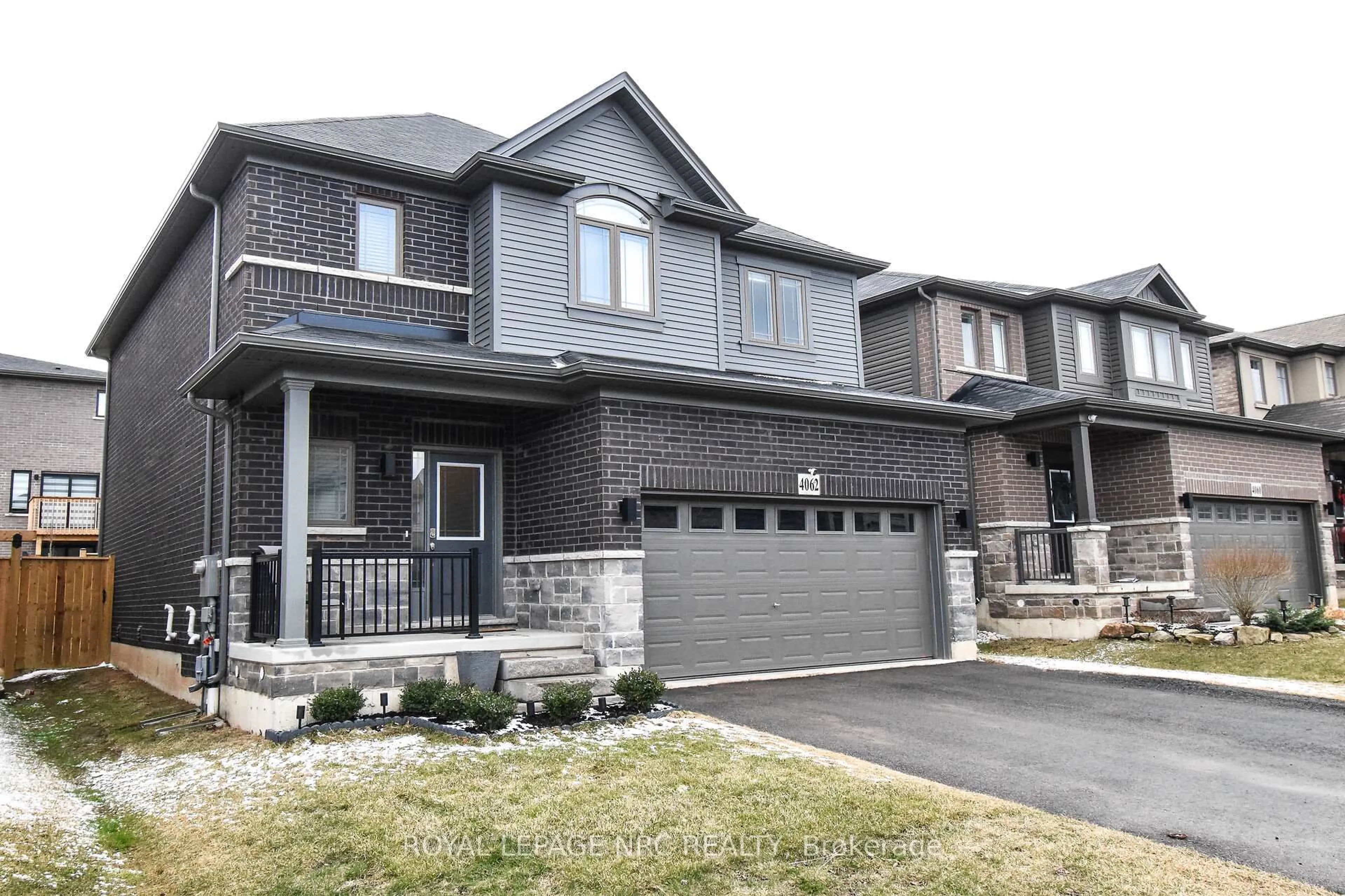 Home with brick exterior material, street for 4062 Thomas St, Lincoln Ontario L3J 0S5