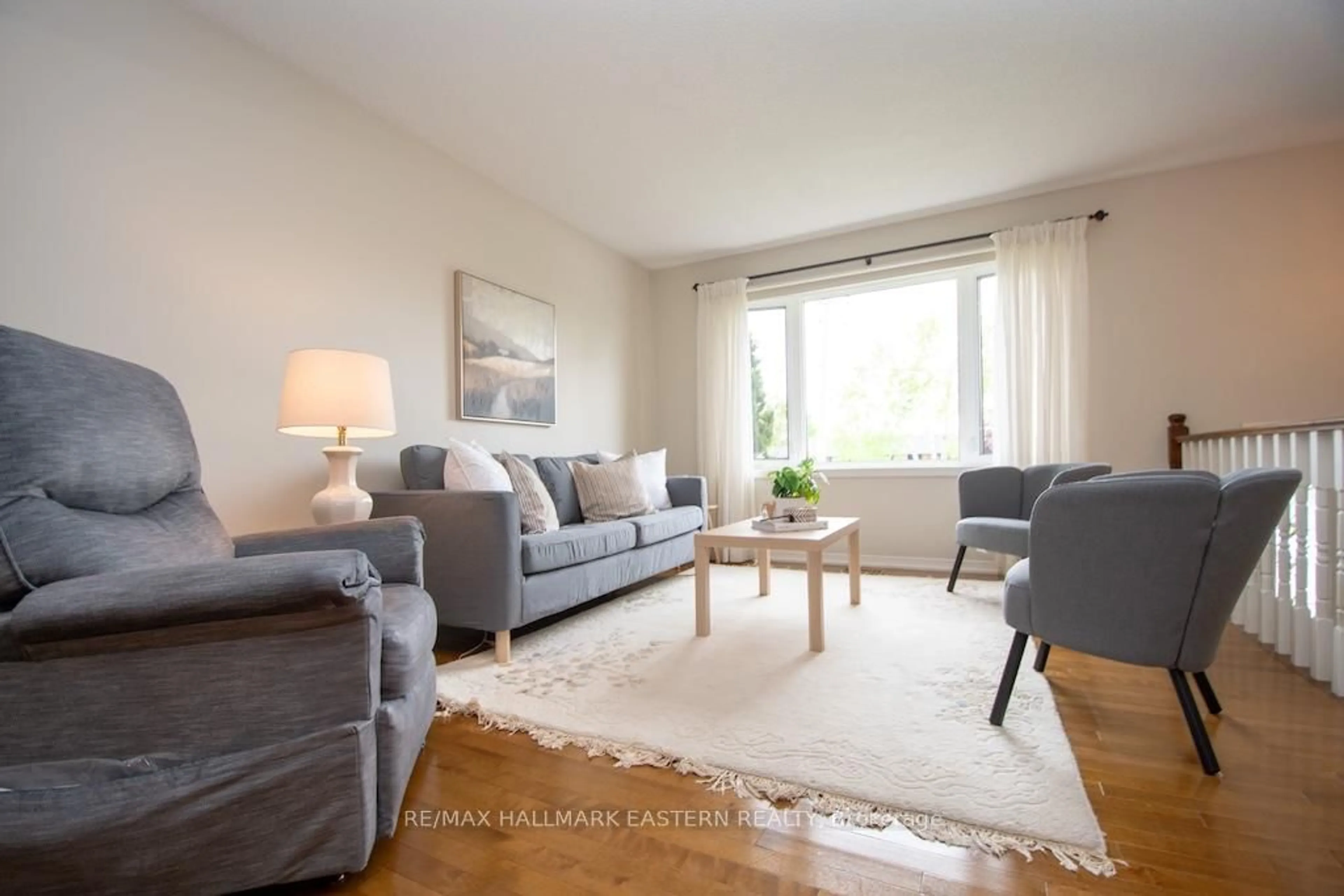 Living room with furniture, unknown for 33 Rolliston St, Smith-Ennismore-Lakefield Ontario K0L 2H0