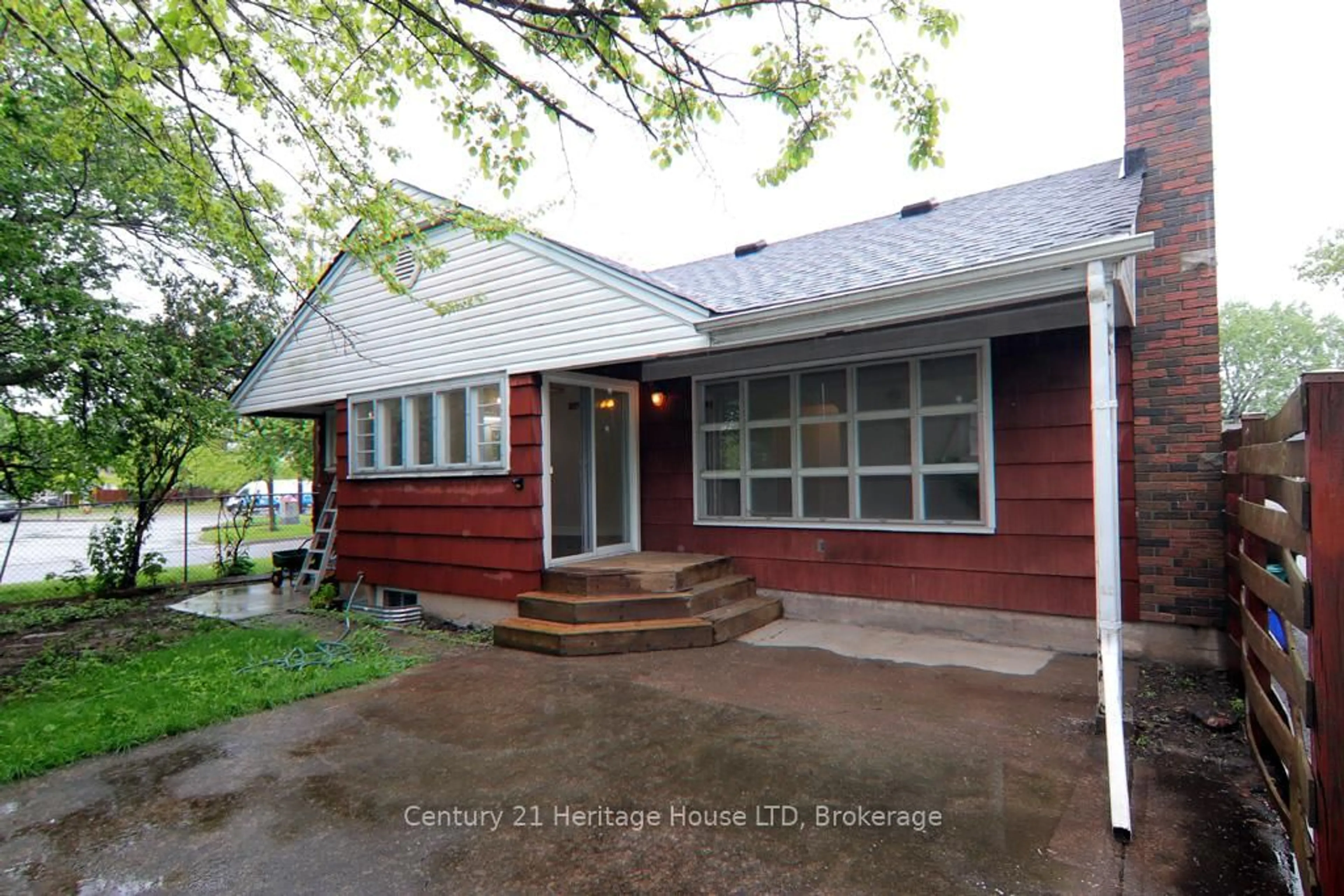 Unknown for 538 CARLTON St, St. Catharines Ontario L2M 4X7