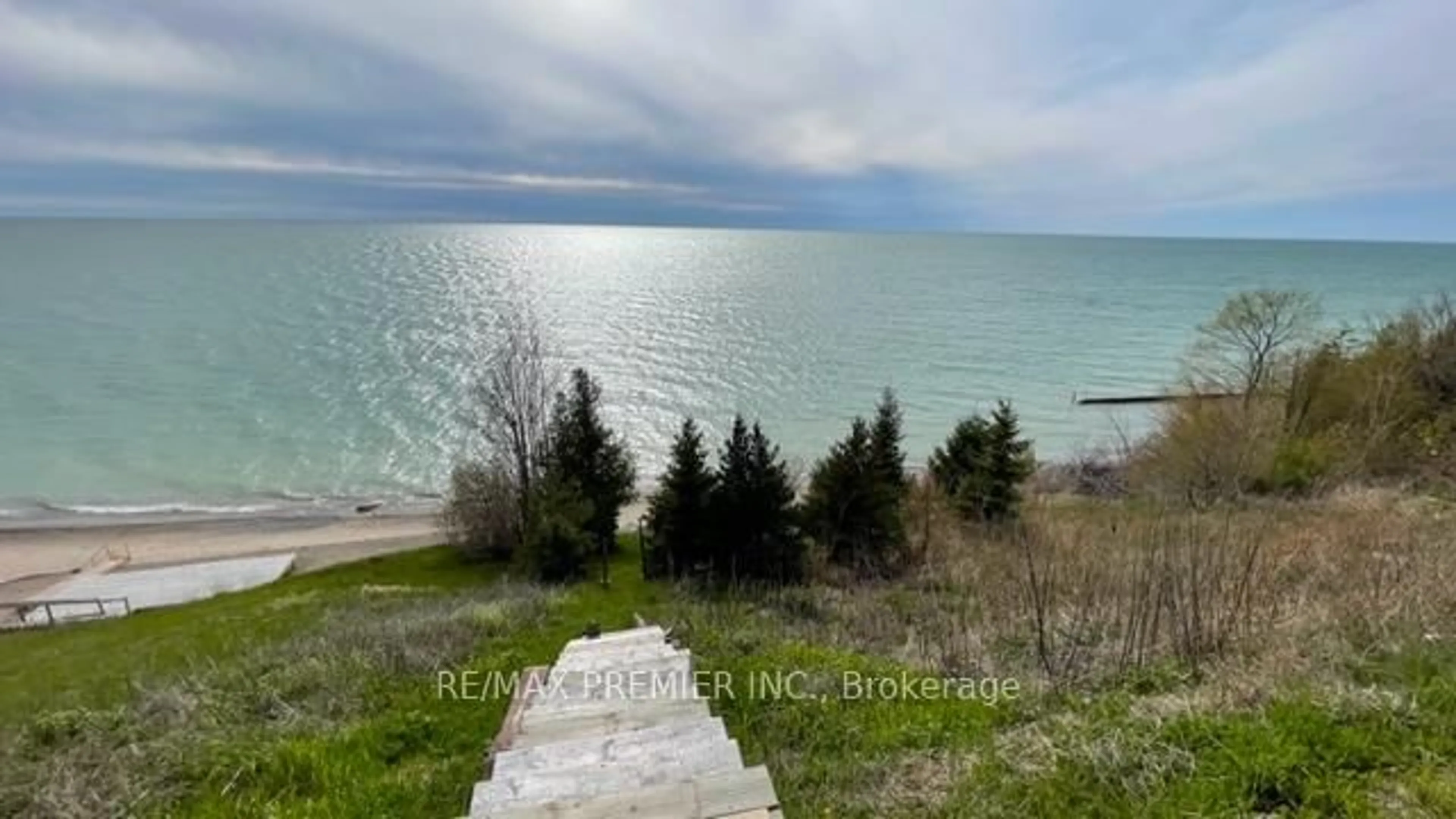 Unknown for 77767 Norma St, Bluewater Ontario N0M 1G0