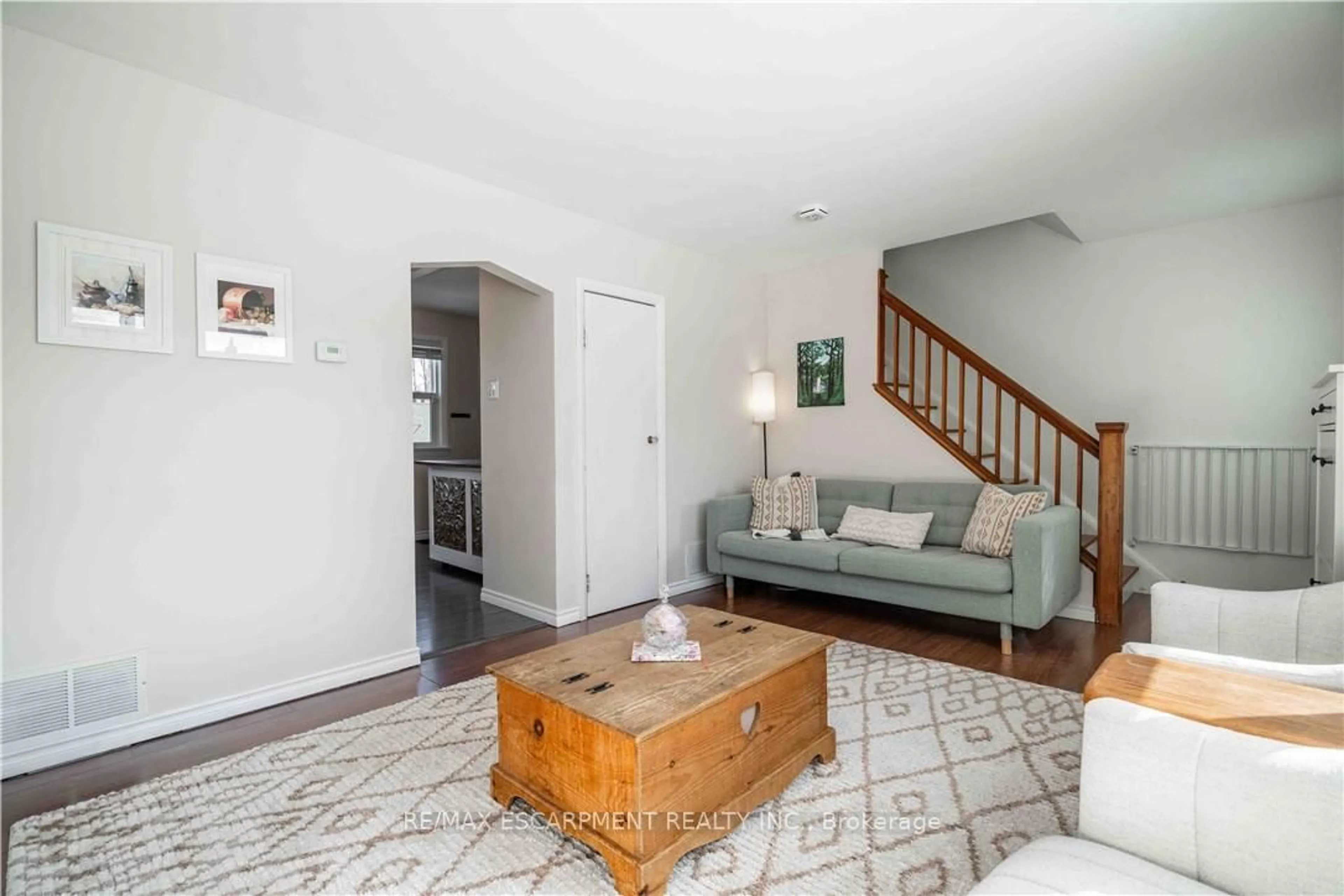 Living room with furniture, unknown for 2279 King St, Hamilton Ontario L8K 1X5