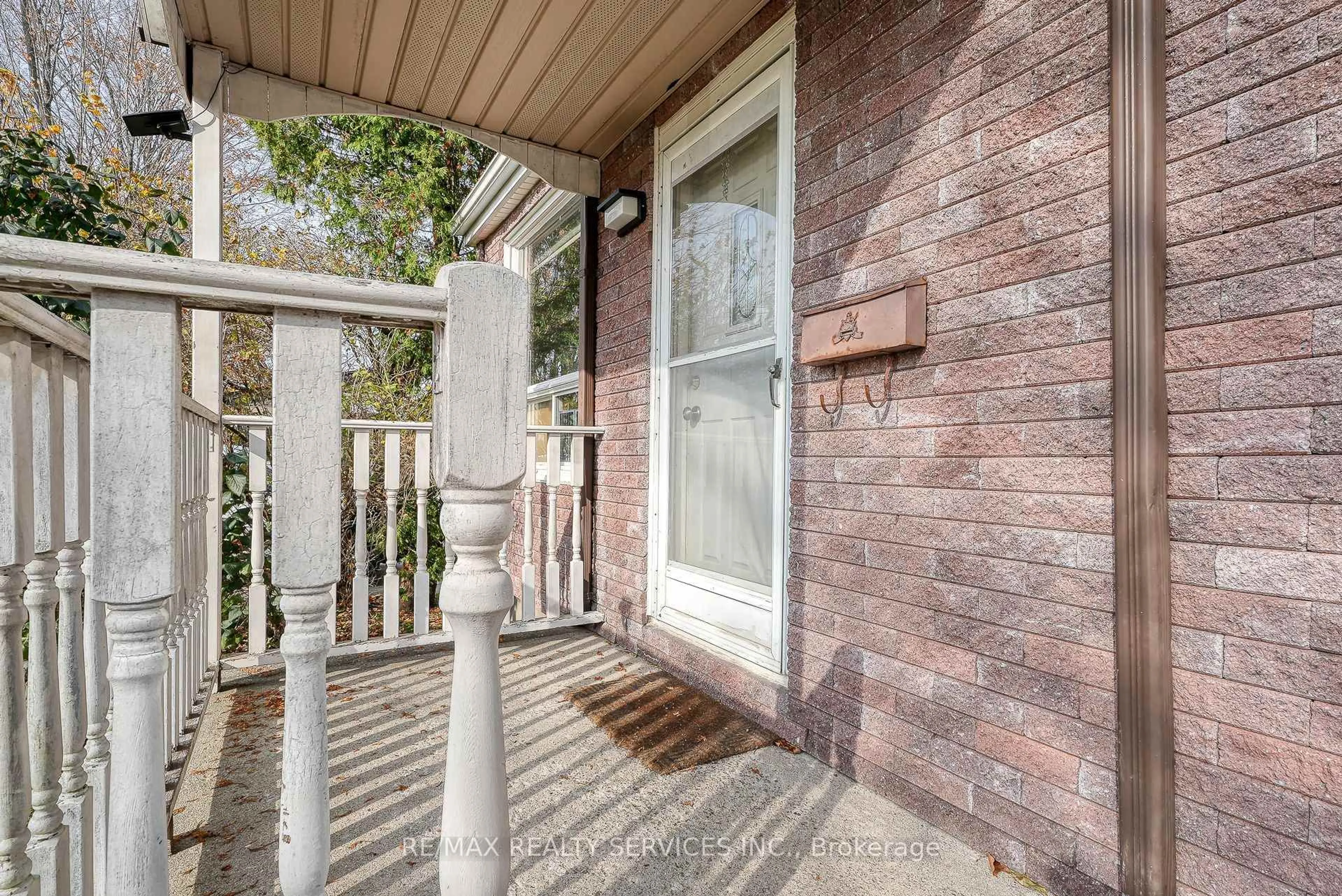 Unknown for 24 Norlan Ave, London East Ontario N5W 5P1