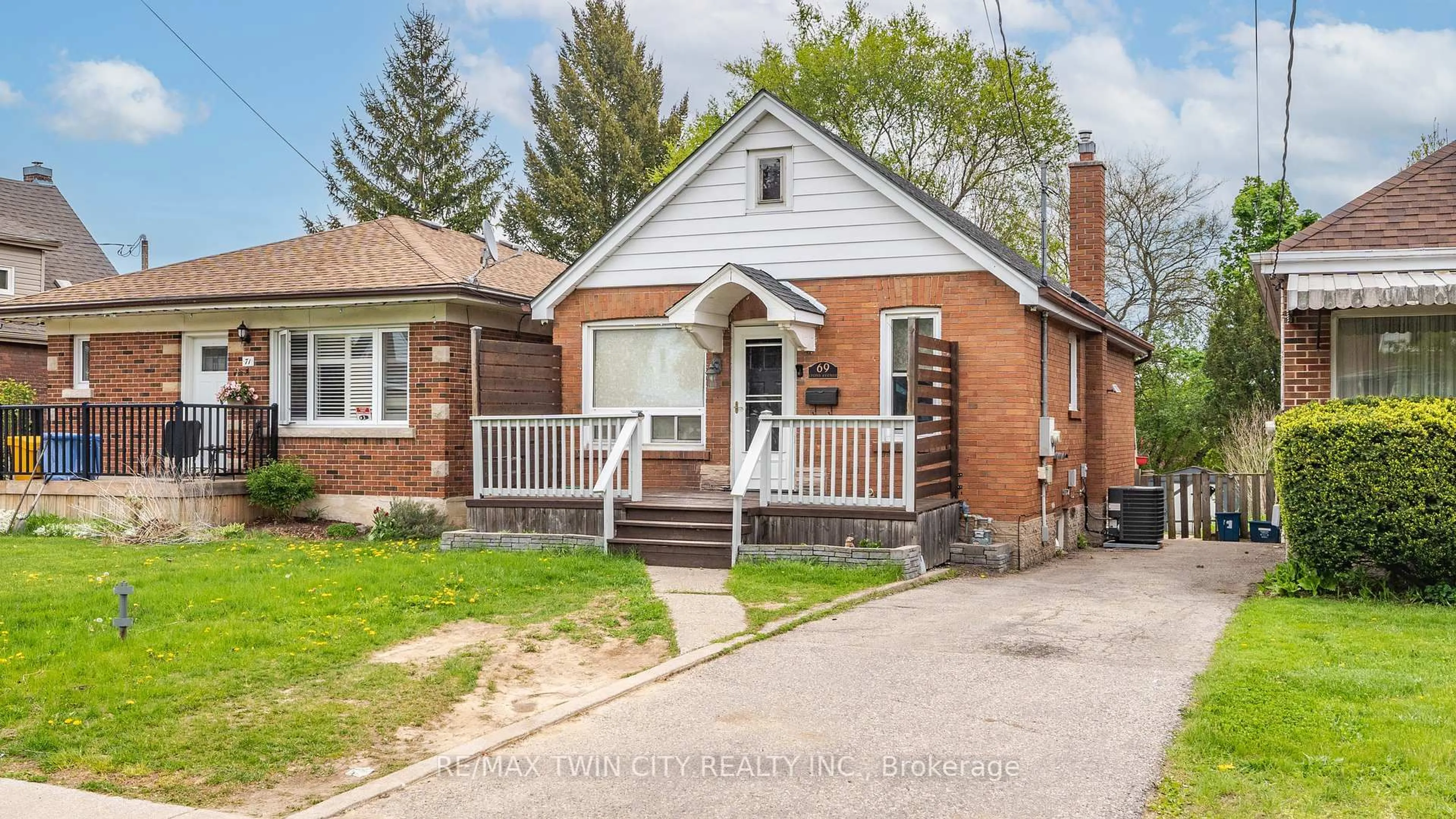 Home with brick exterior material, street for 69 Lyons Ave, Brantford Ontario N3R 4R2