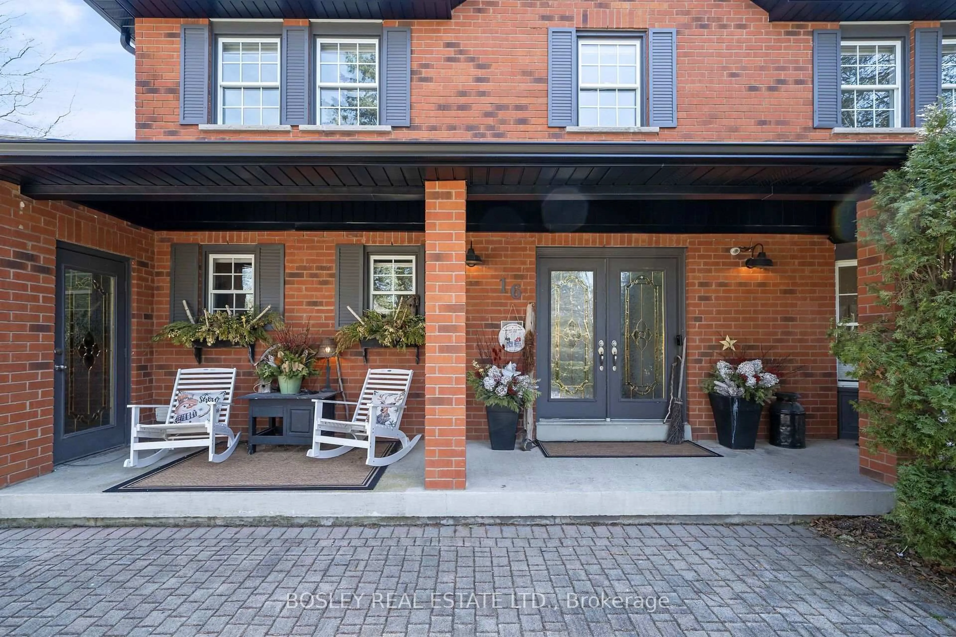 Patio, street for 16 Bayberry Rd, Mono Ontario L9W 6G6