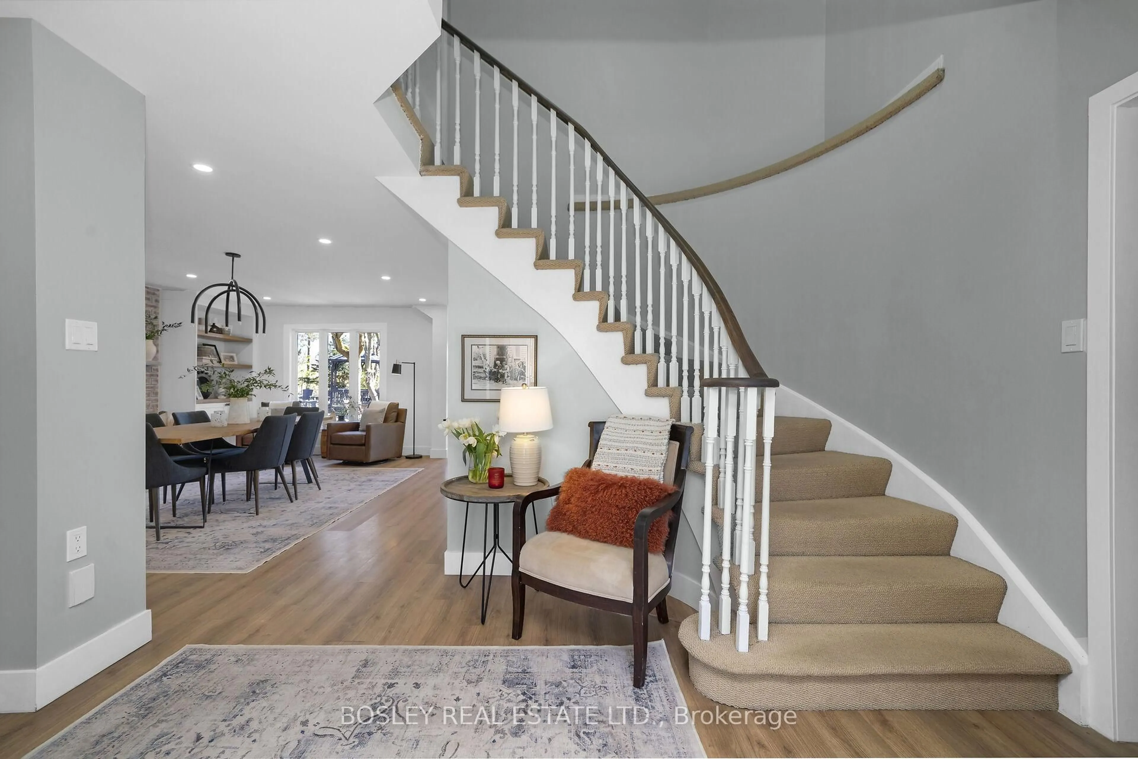 Stairs for 16 Bayberry Rd, Mono Ontario L9W 6G6