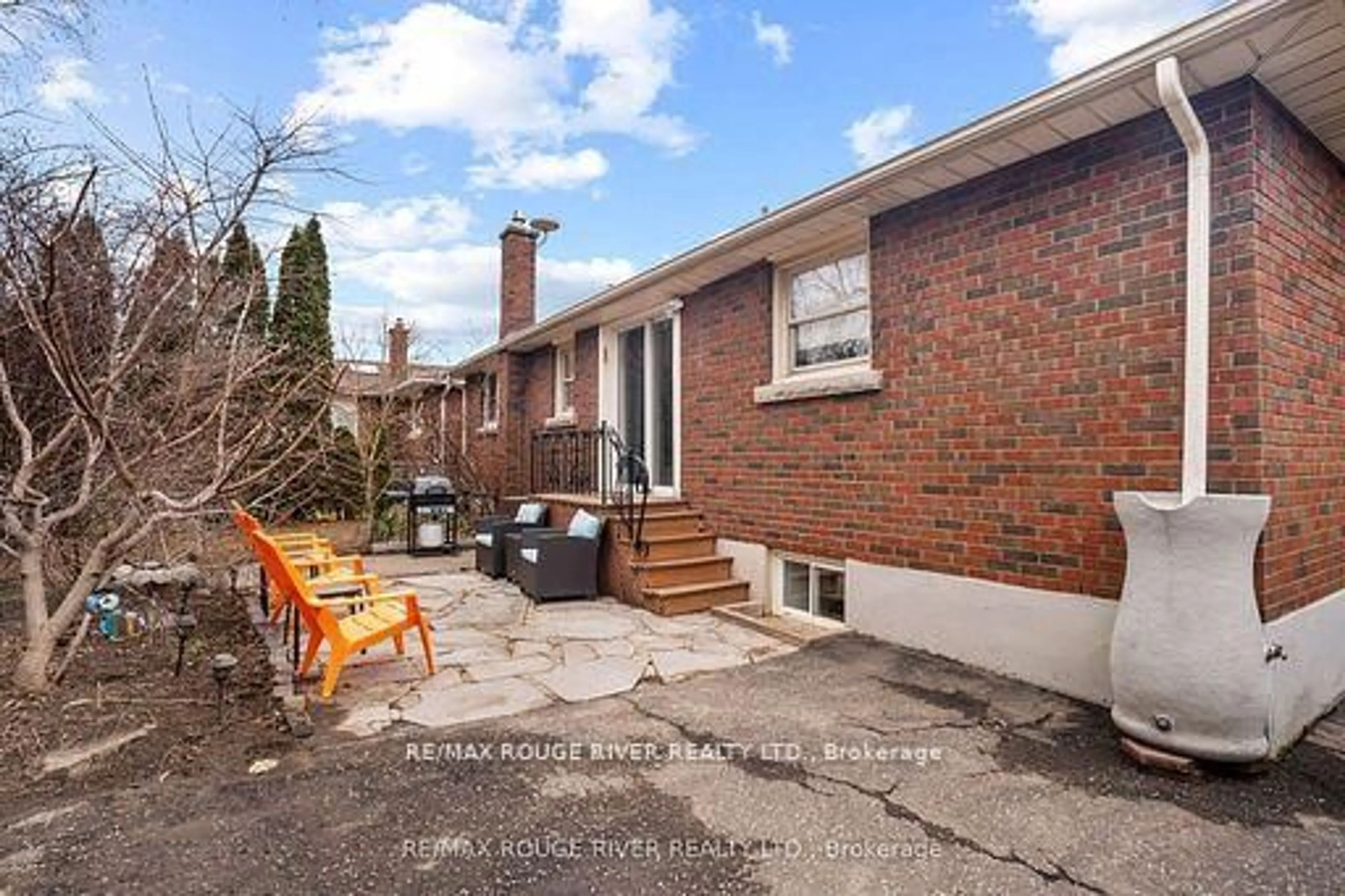 Unknown for 6478 Brock St, Niagara Falls Ontario L2J 1W3