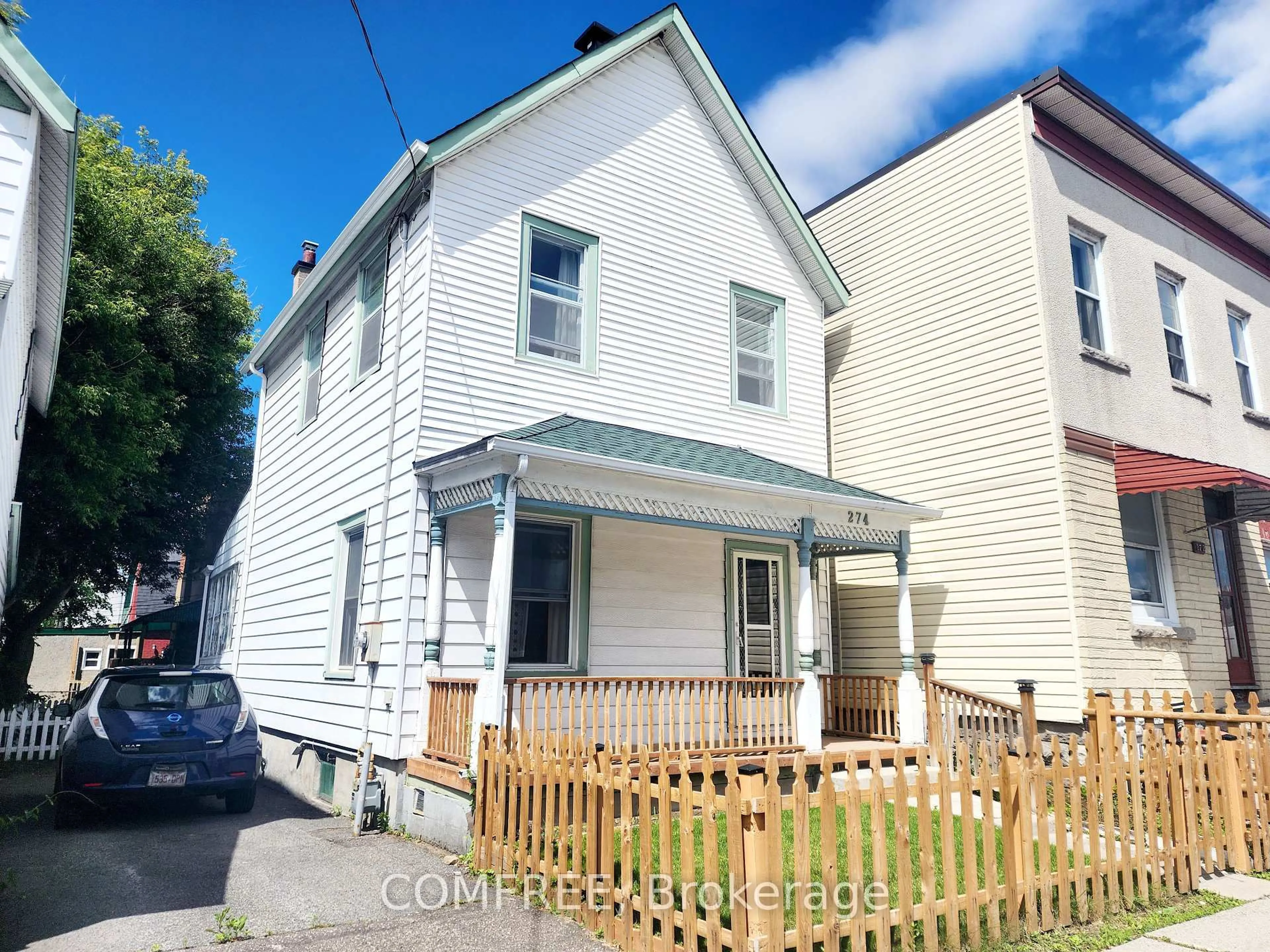Home with vinyl exterior material, street for 274 Bell St, Ottawa Ontario K1S 4J8