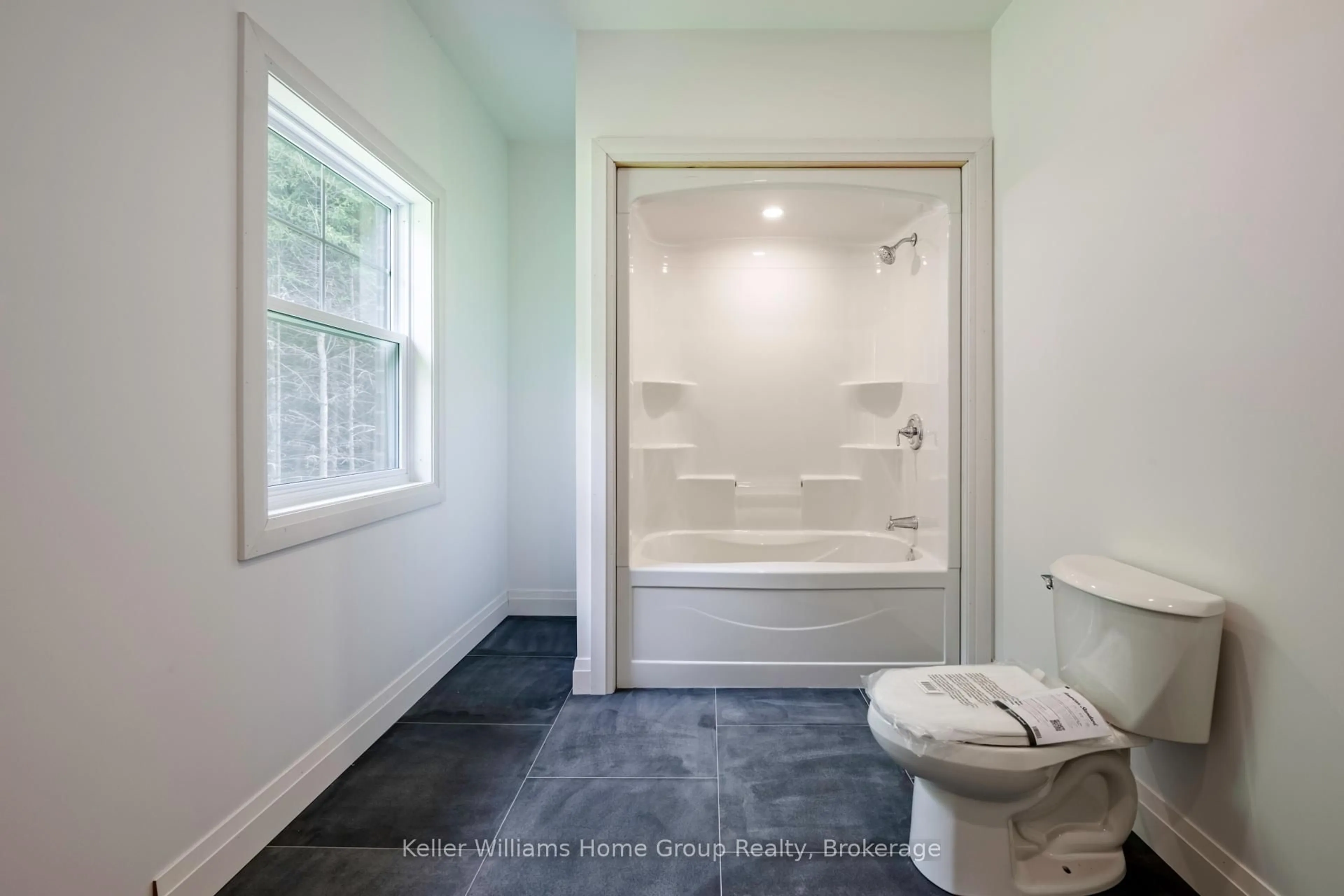 Contemporary bathroom, ceramic/tile floor for 537266 Main St, Melancthon Ontario L0N 1J0